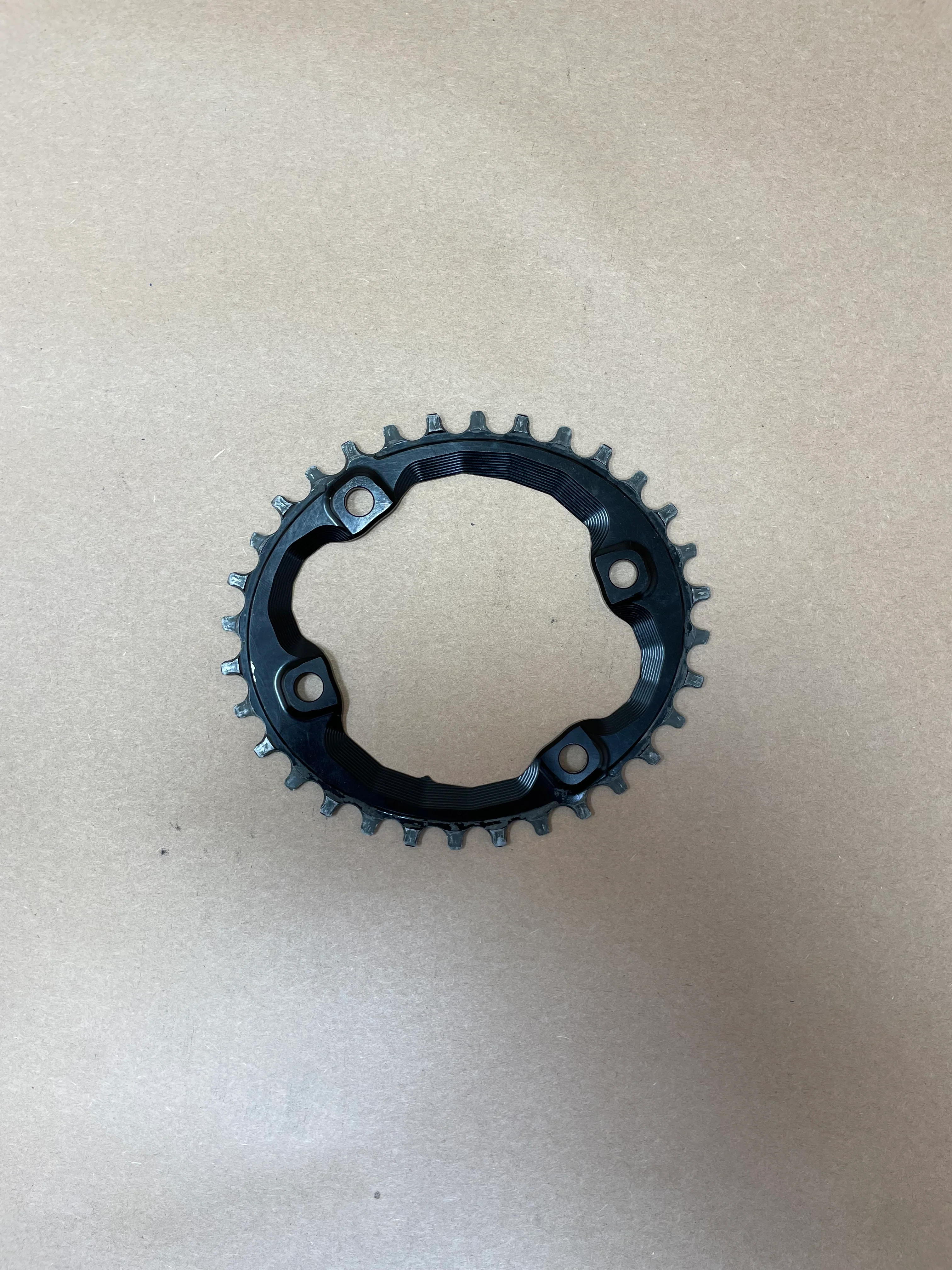 AbsoluteBLACK 32T 96BCD (Asymetric)Oval Chainring Black