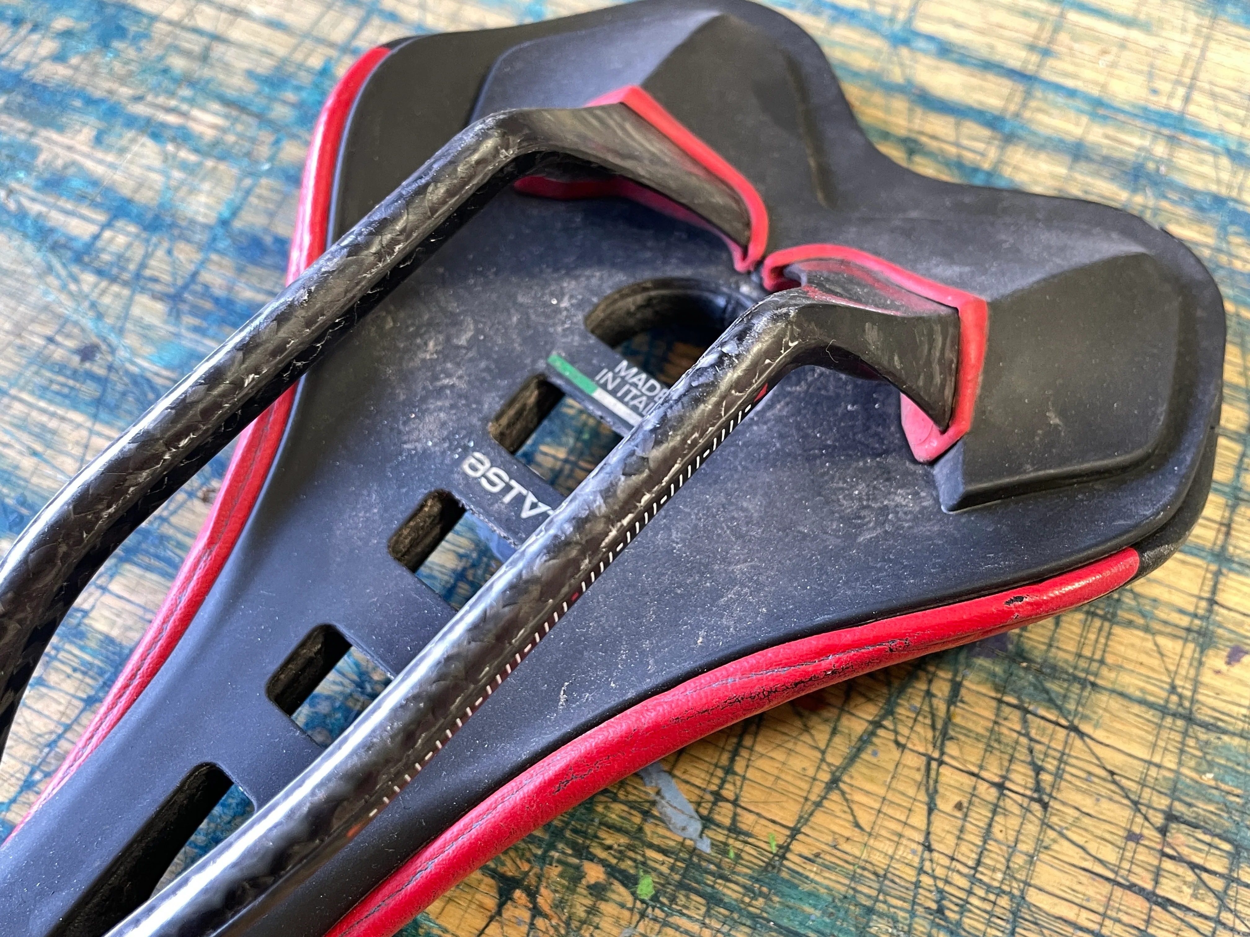 Astute Skylite Carbonio VT Saddle - Image 3