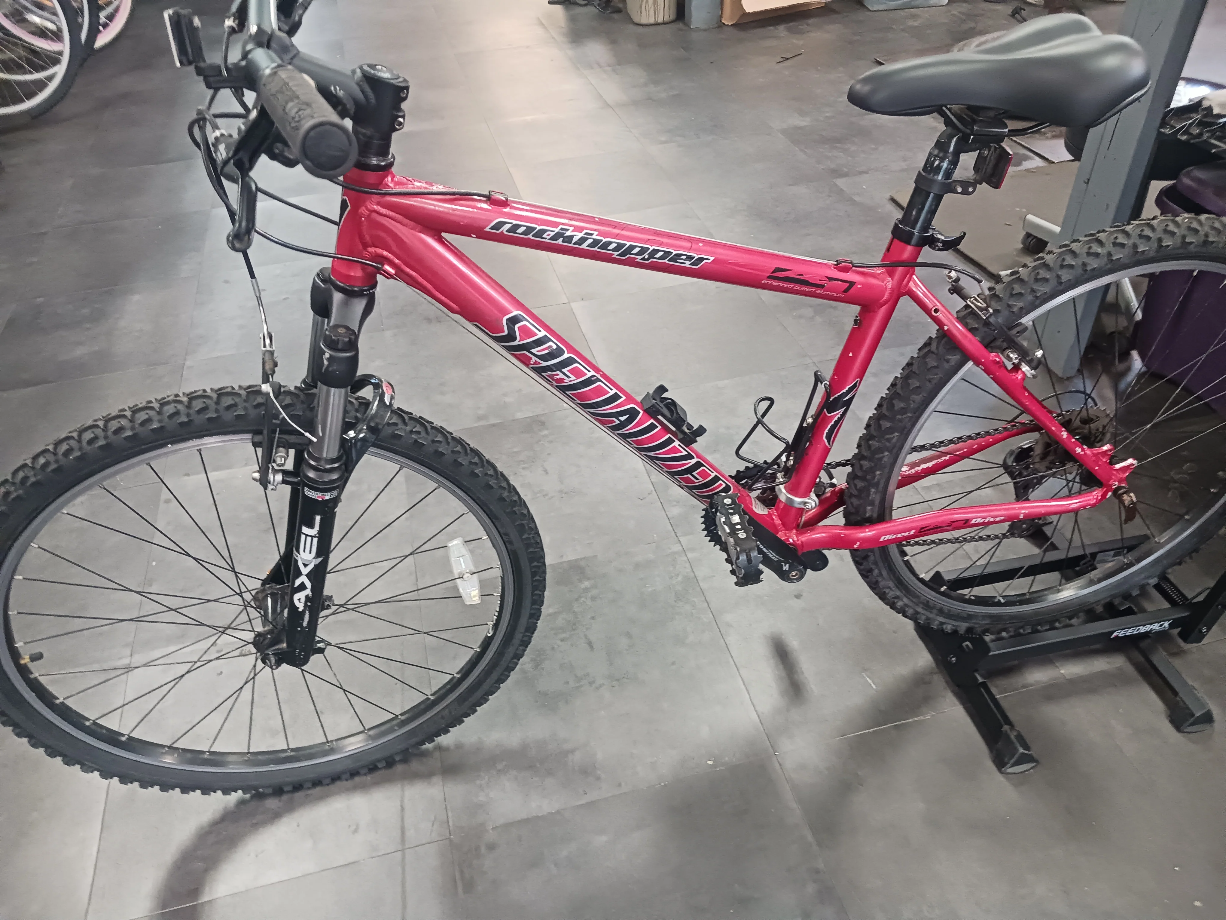 Specialized Rockhopper, Mountain Bike, Medium - Image 9