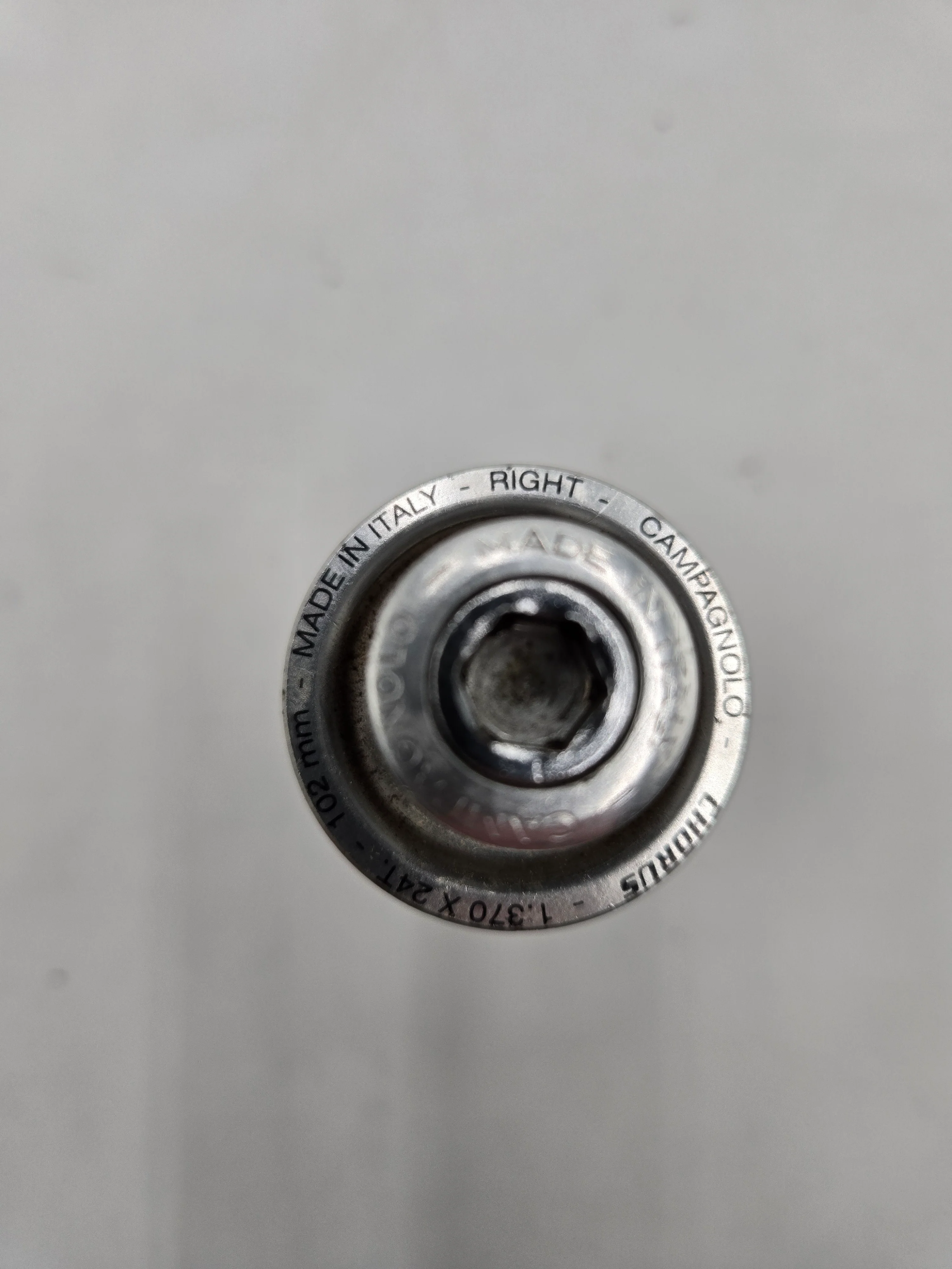 Campagnolo Chorus Bottom Bracket - Image 4