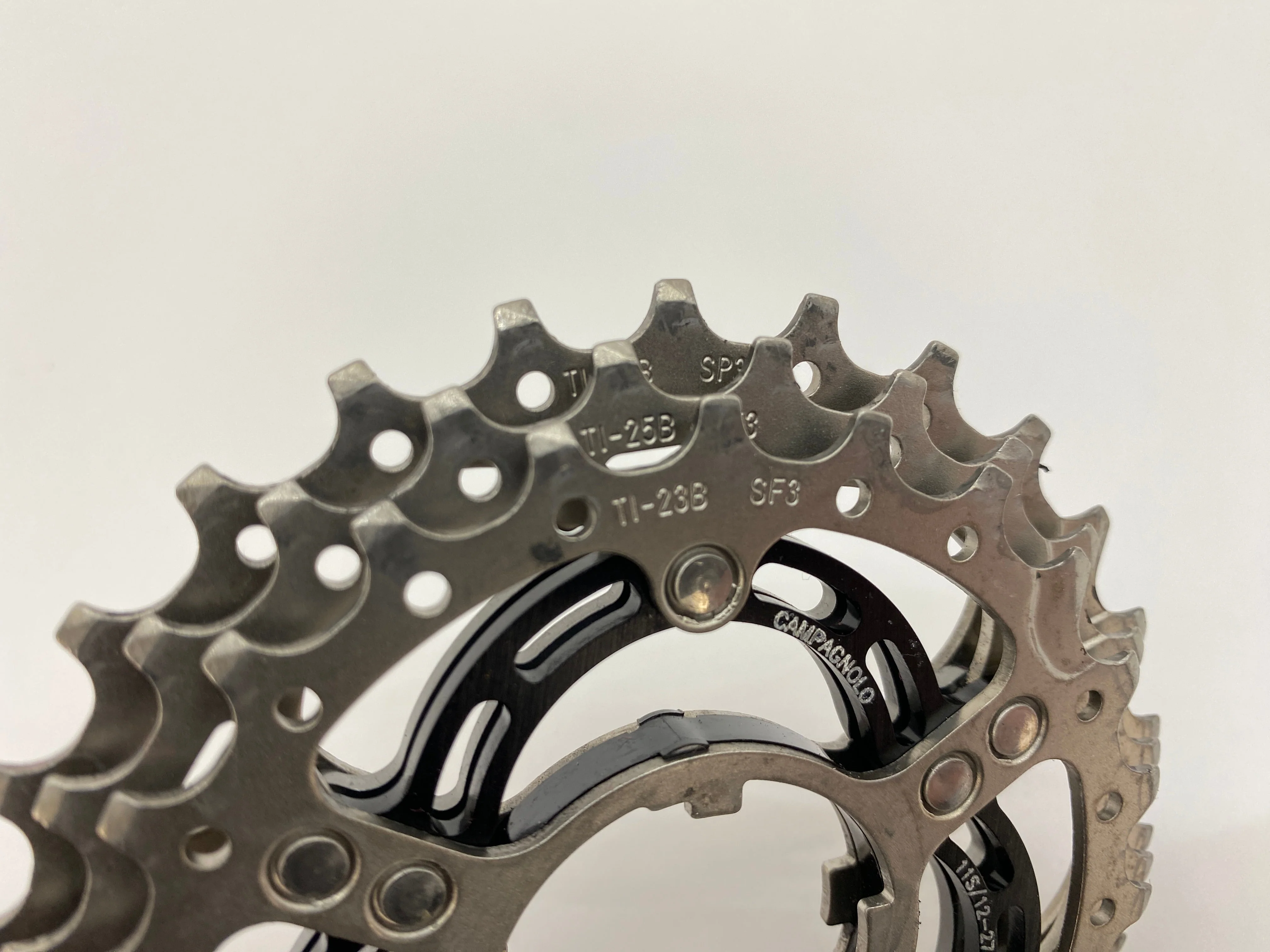 Campagnolo Record Titanium Cassette 11 speed 12-27 - Image 5
