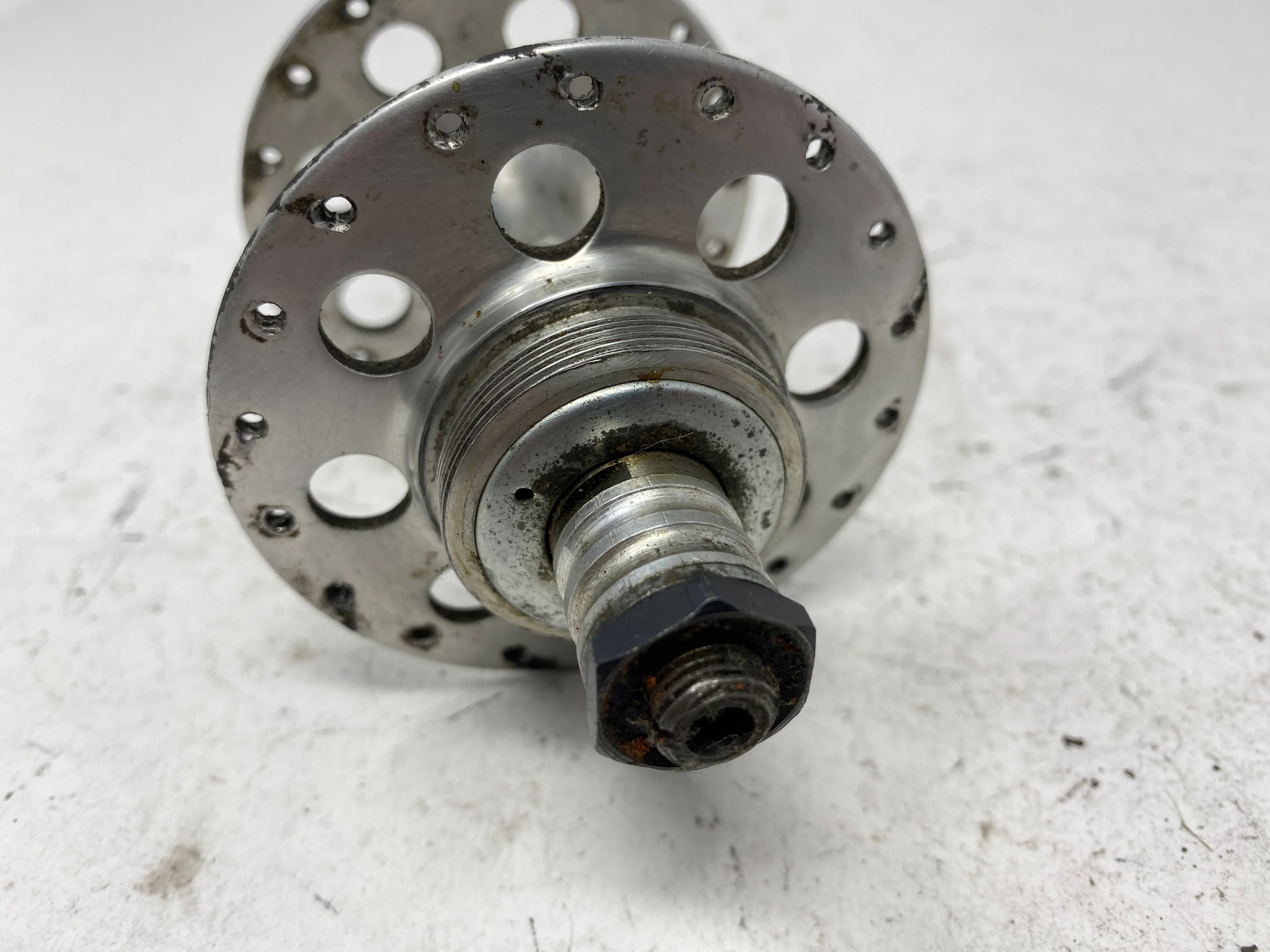 Campagnolo Hub Set High Flange 36 Hole Vintage - Image 3