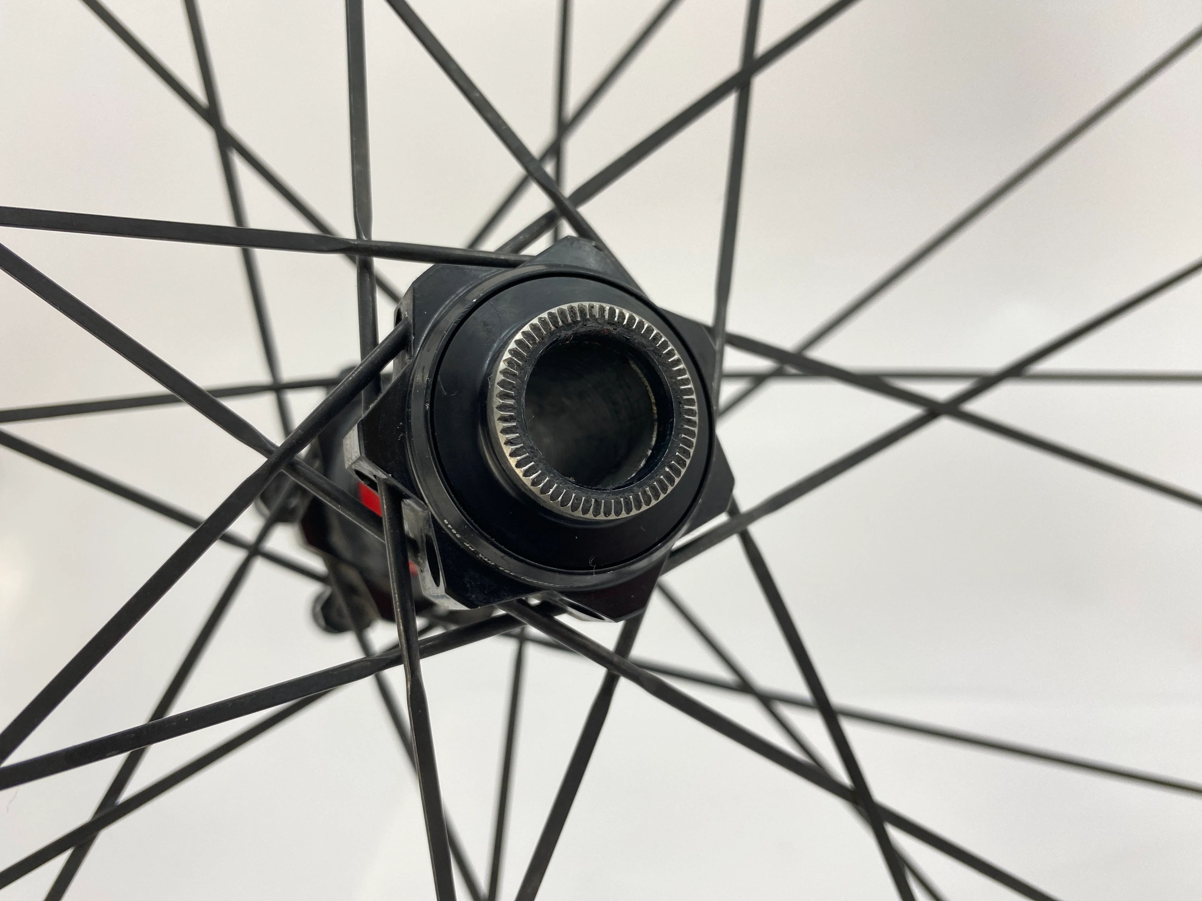 DT Swiss 240s / Unbranded Carbon Front Wheel 26 inch - Image 4