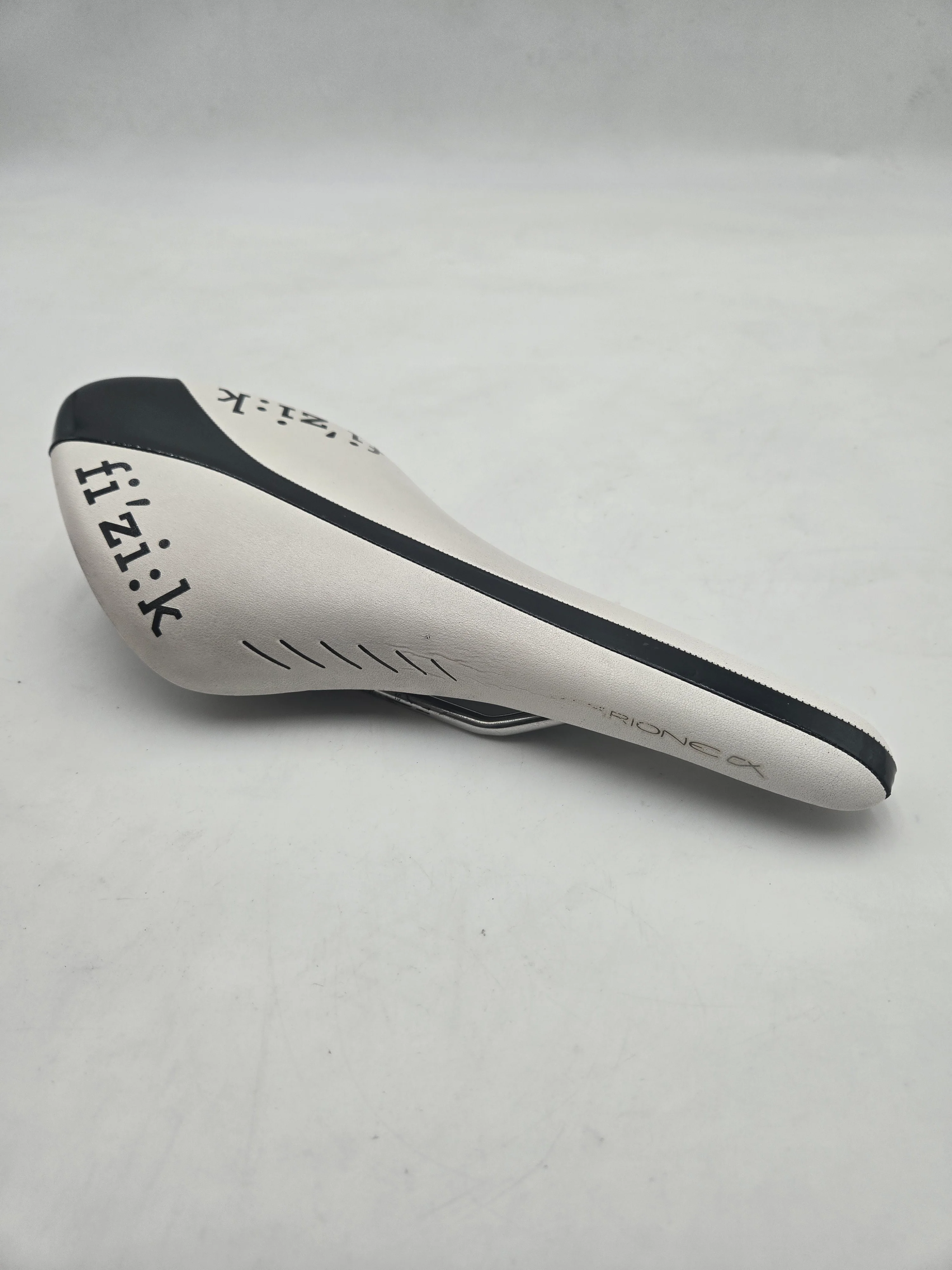 Fizik, Arione CX Saddle