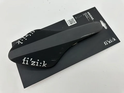 Fizik Arione R3 Road Bike Saddle 126mm Kium Rails