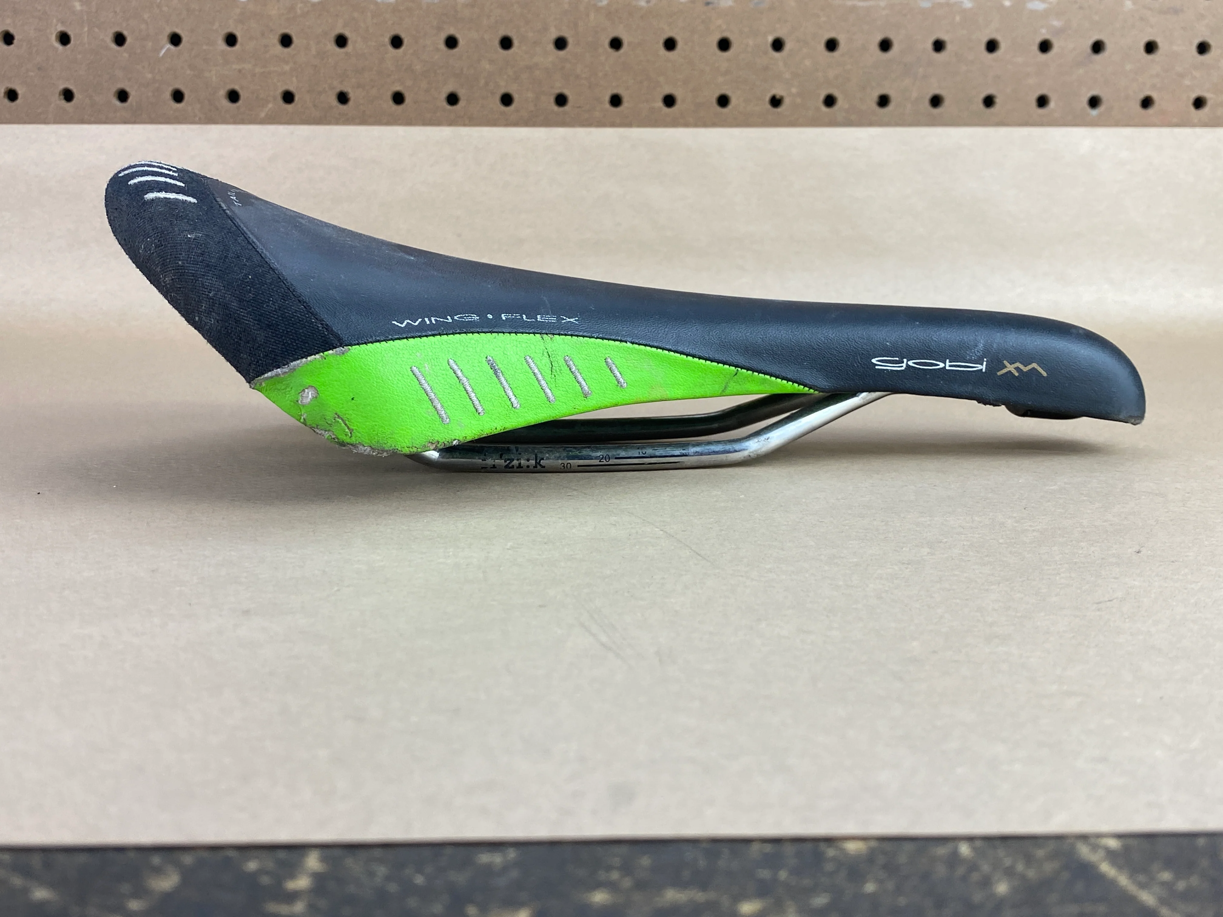 Fizik Gobi MTB Saddle Titanium Rails Neon