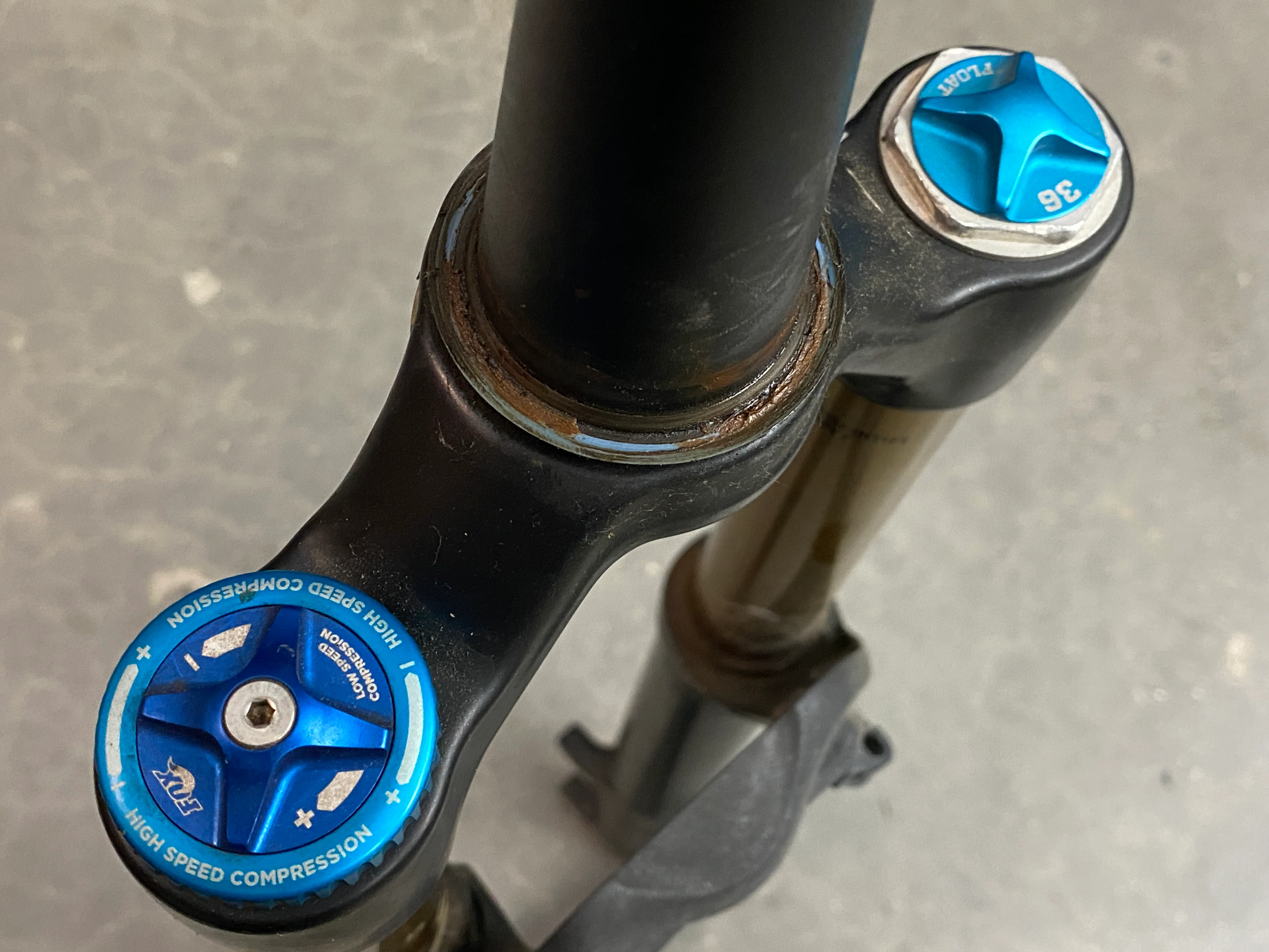 Fox 36 Factory Float 160mm 27.5 Suspension Fork Tapered - Image 4