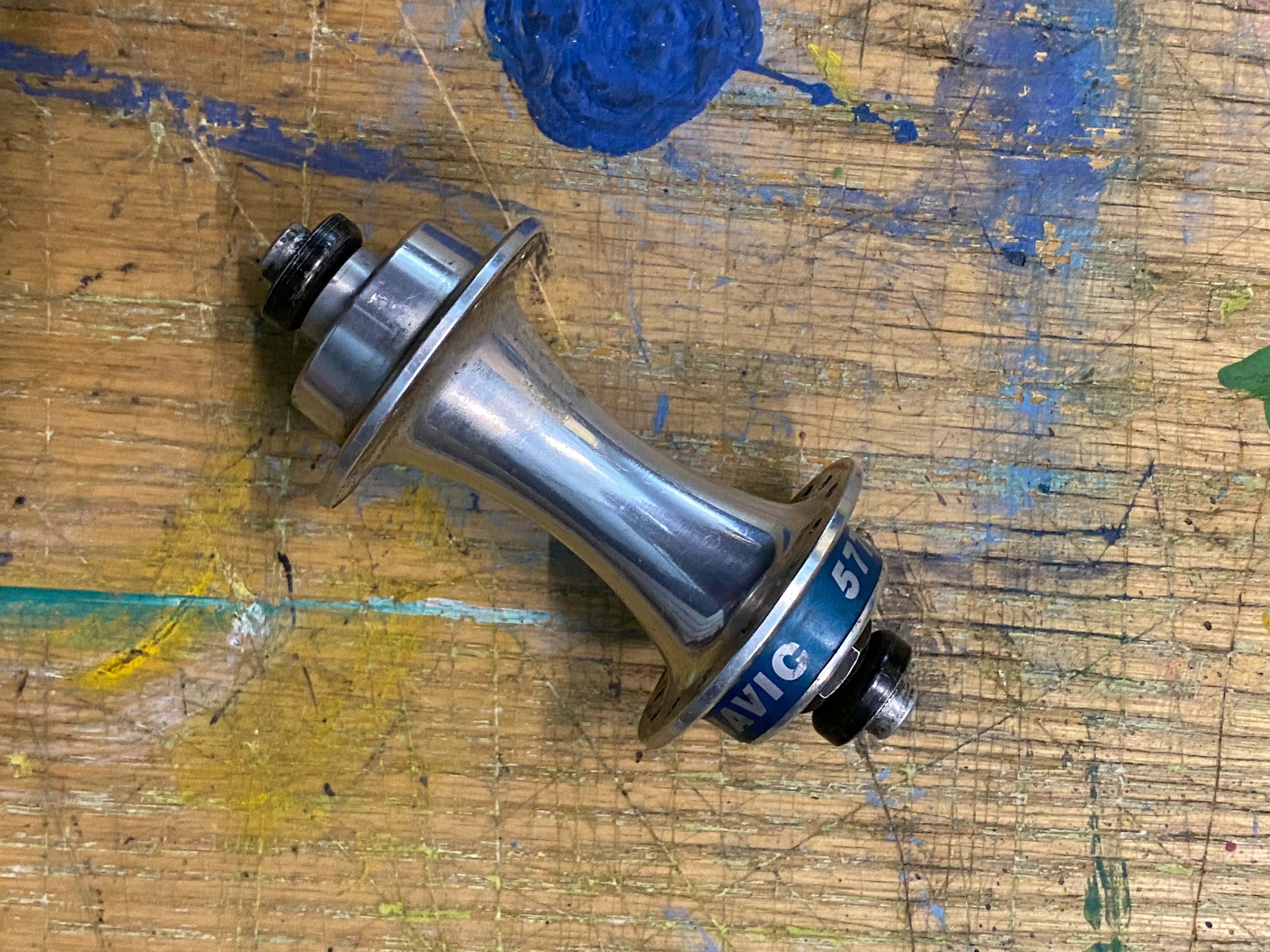 Mavic 577 28h Front Hub QR - Image 4