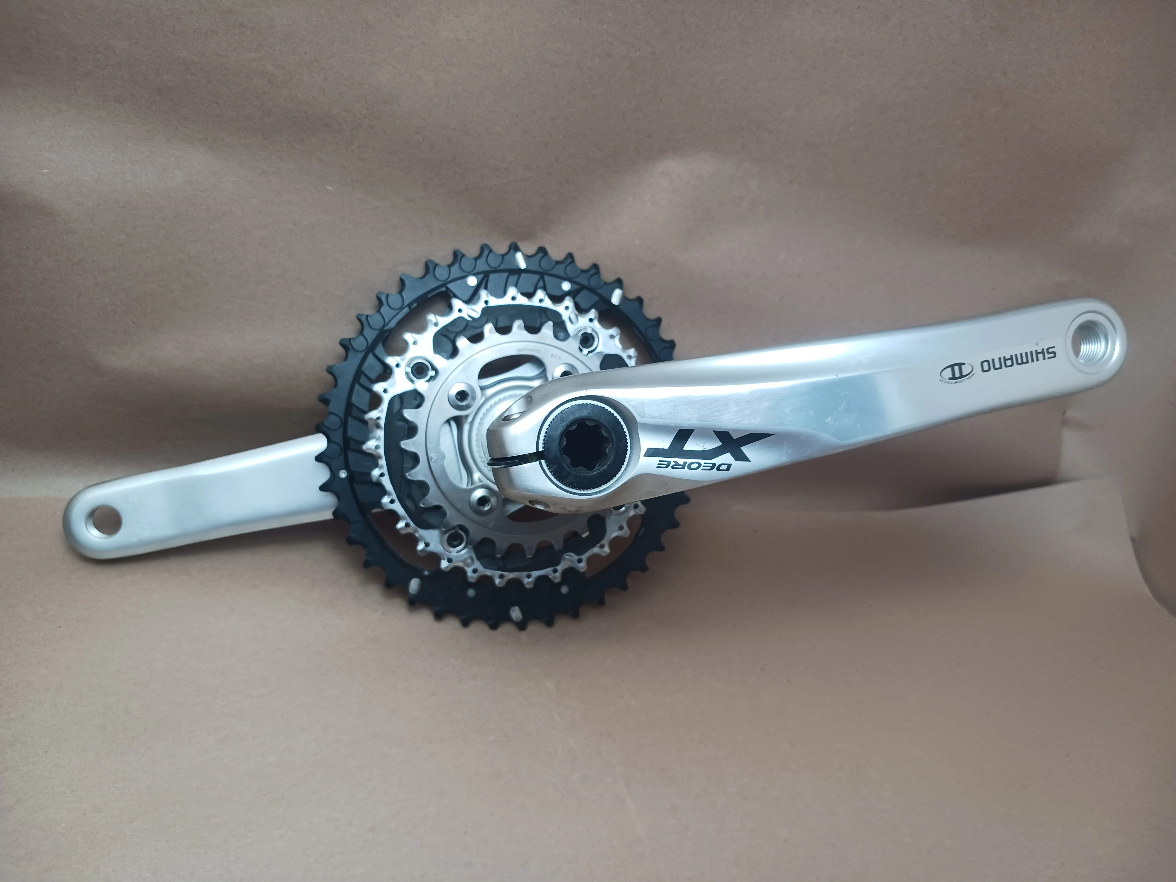 Shimano Deore XT 2-Piece Triple Crankset FC-M780 (Like-New) - Image 2