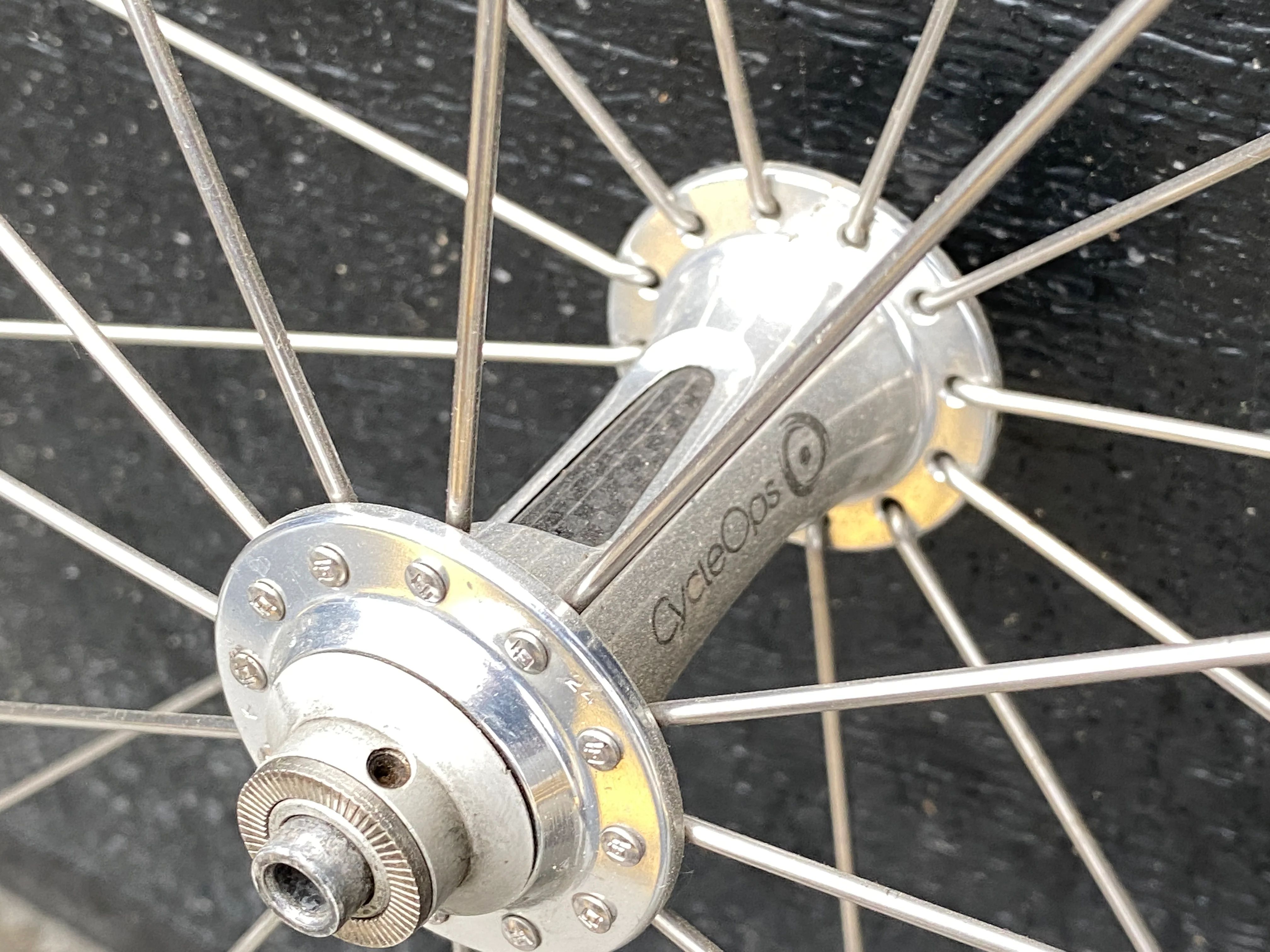 Powertap Pro 700c Power Meter Wheelset Quick Release - Image 3