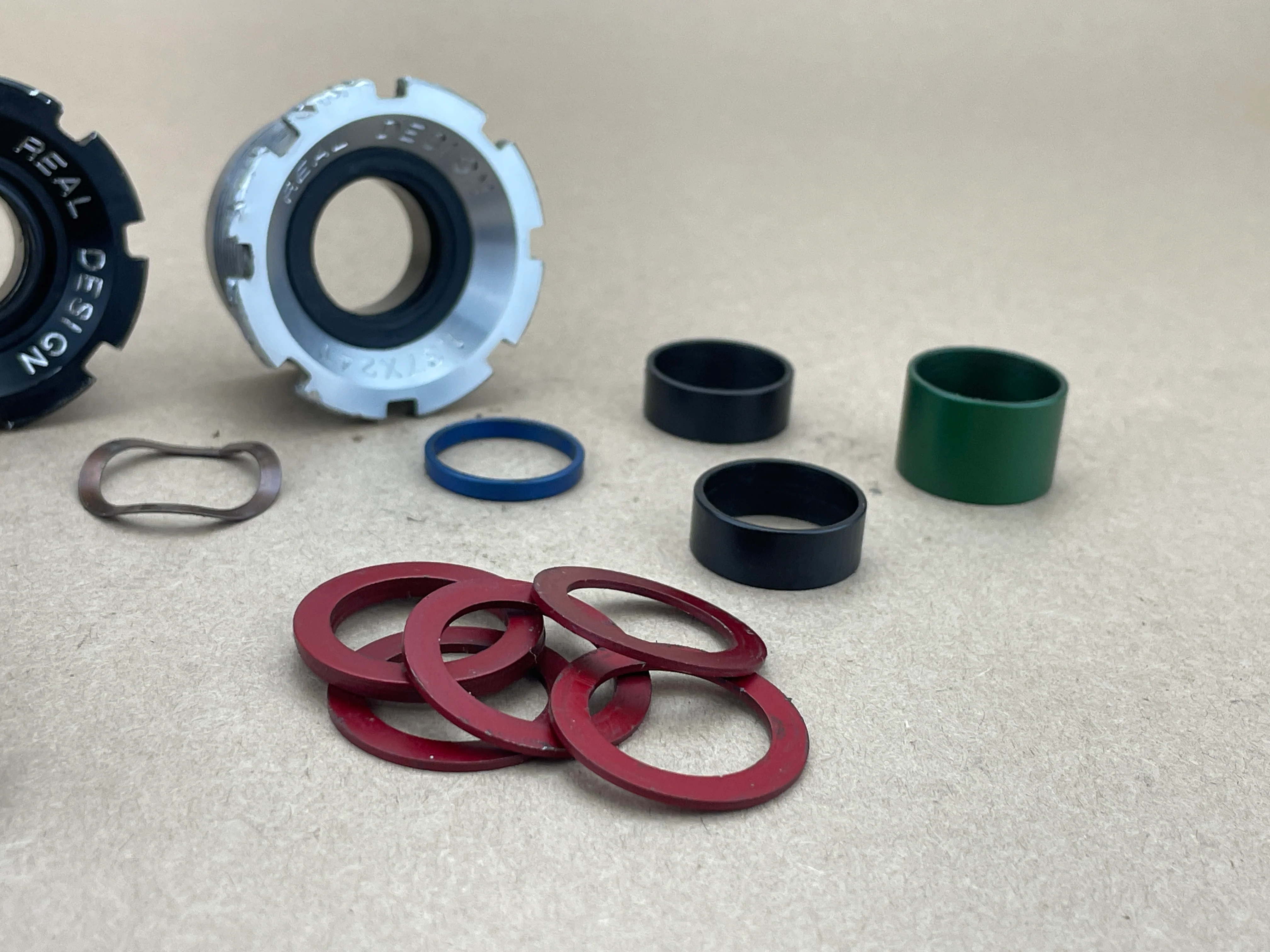 REAL Design Crankcase Adj Square Taper Bottom Bracket BSA 115mm - Image 3