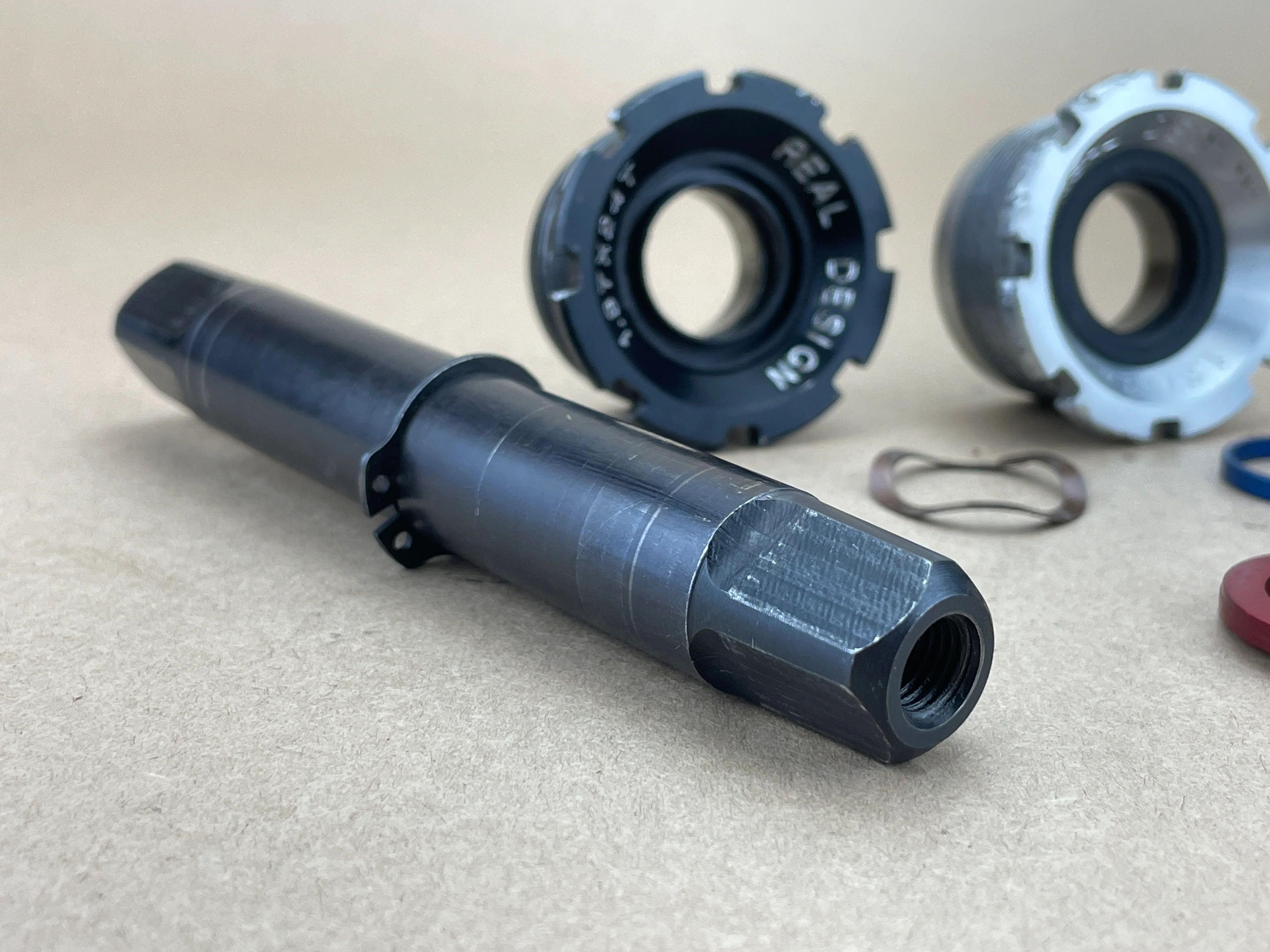 REAL Design Crankcase Adj Square Taper Bottom Bracket BSA 115mm - Image 4