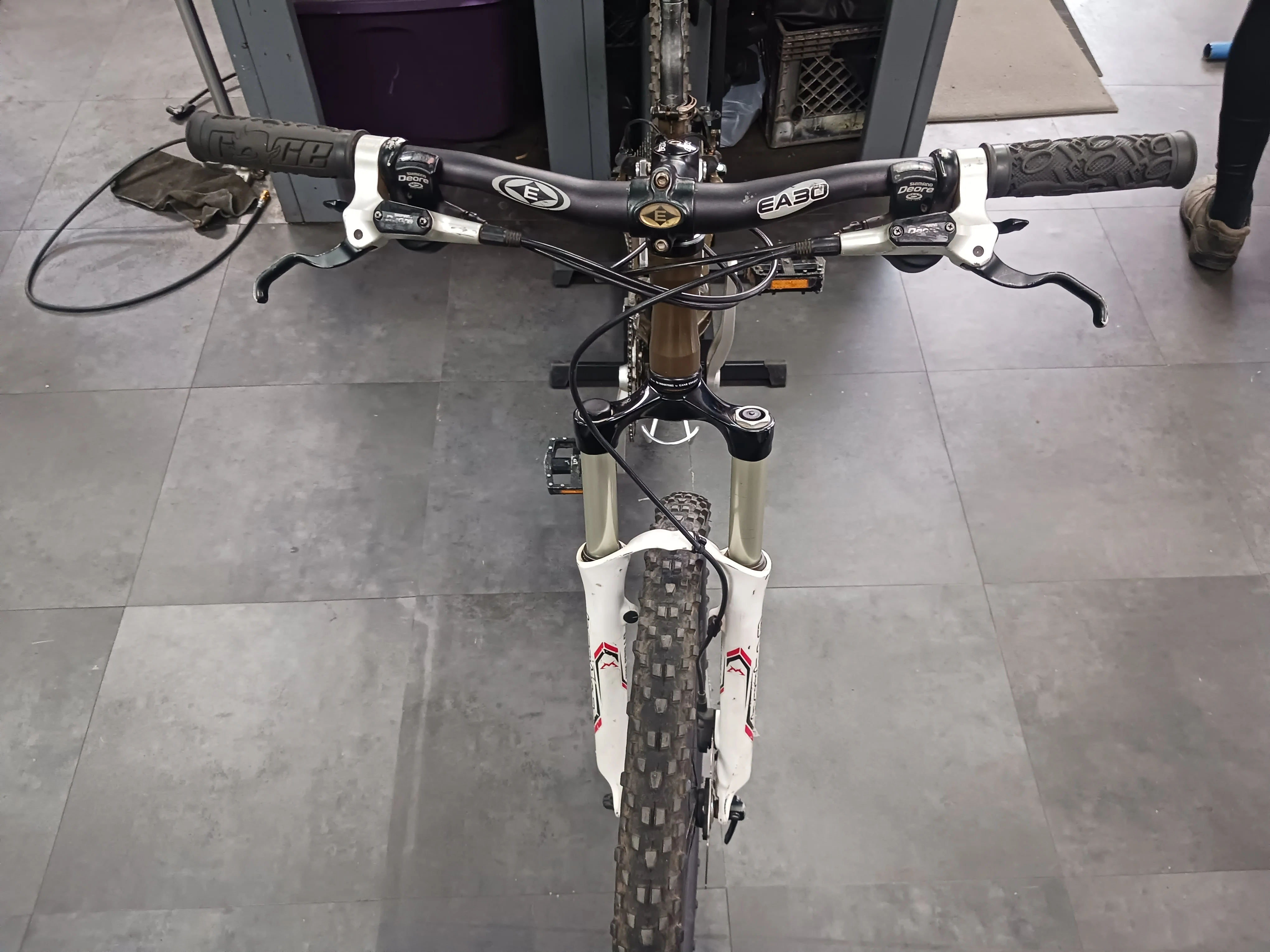 Rocky Mountain Element 30, Mountain Bike - Image 9