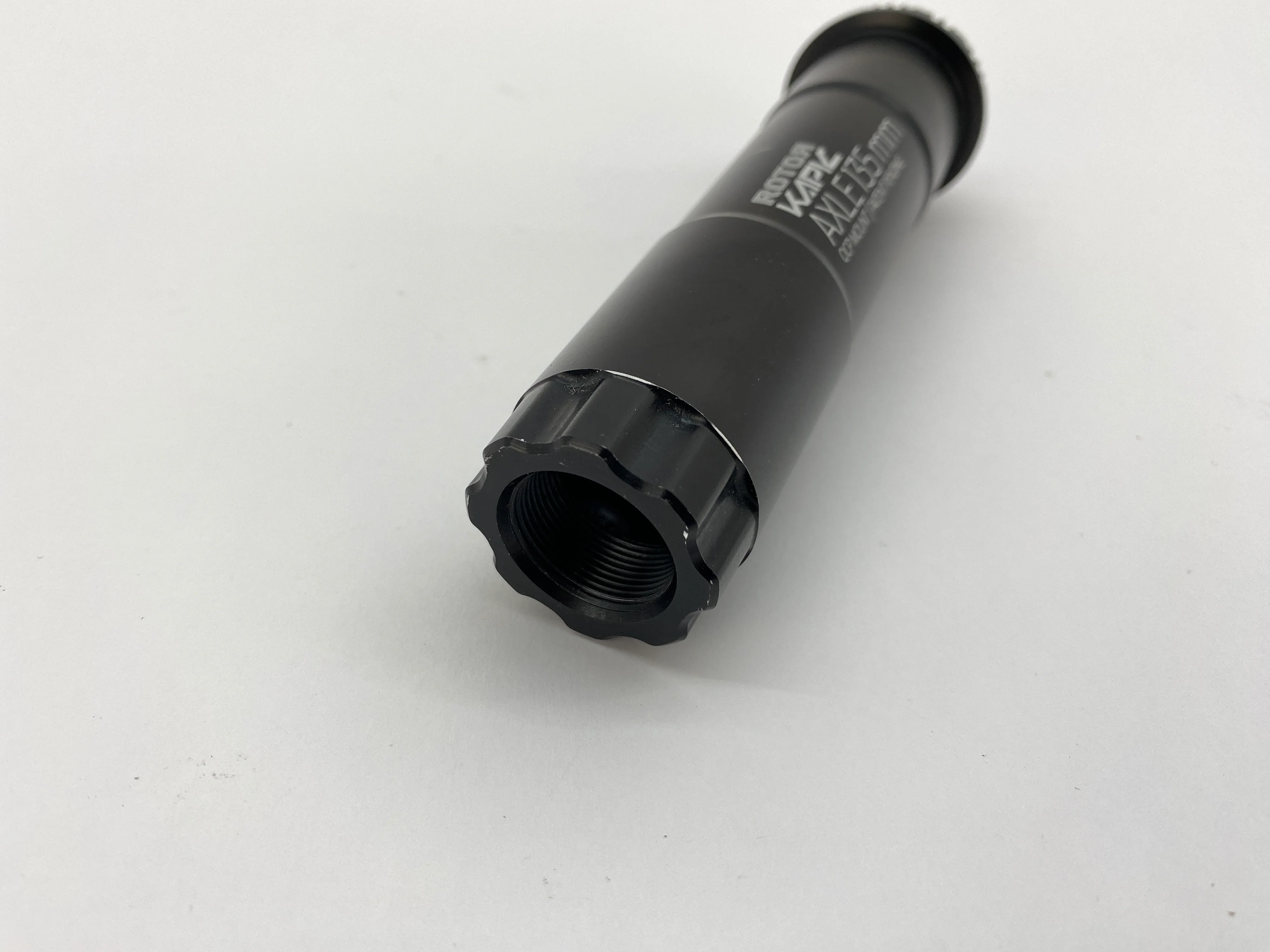 Rotor Kapic Bottom Bracket Spindle - 30mm x 135mm - Image 3