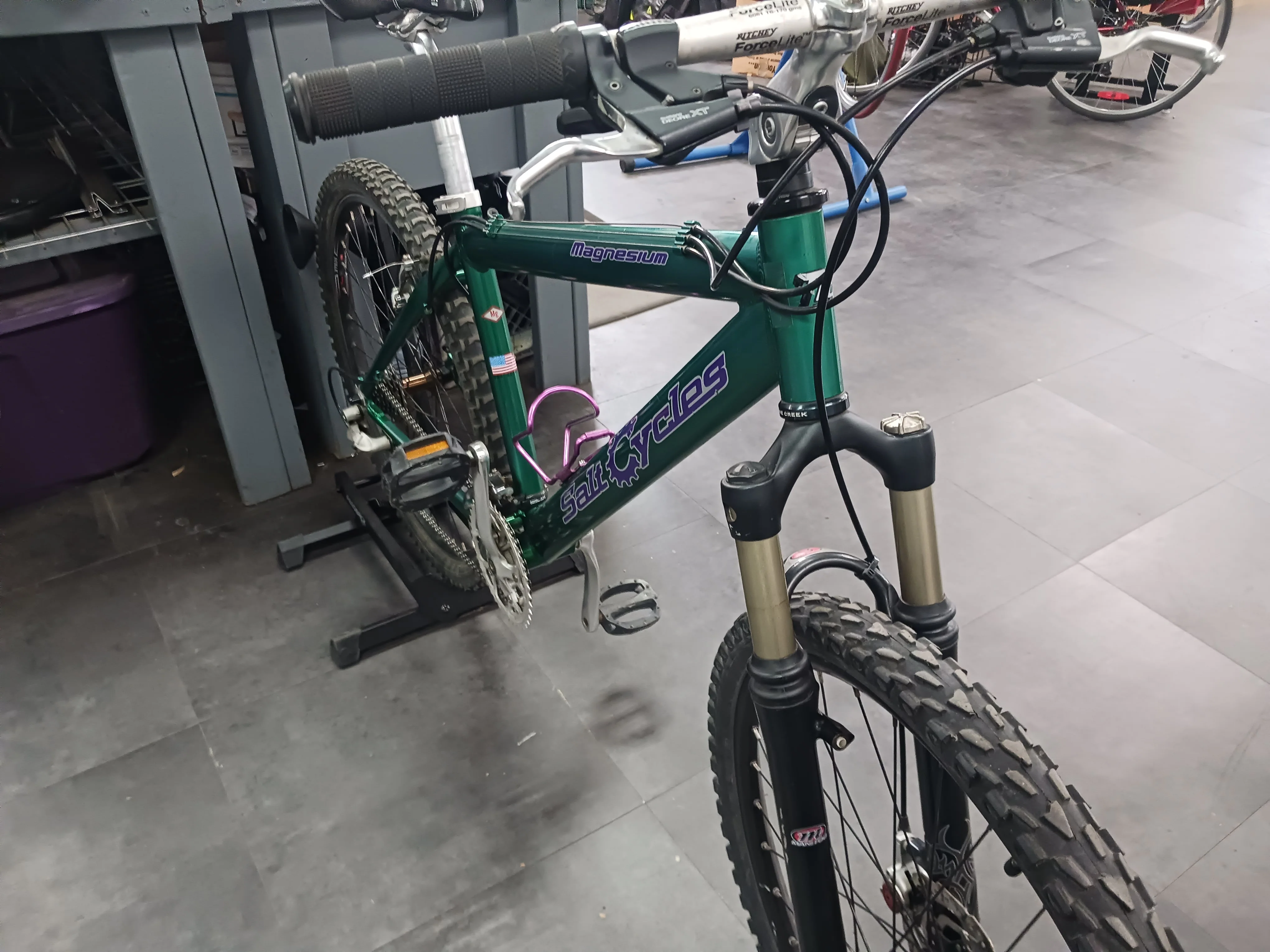 Salt Cycles Magnesium, Mountain Bike, Medium - Image 9