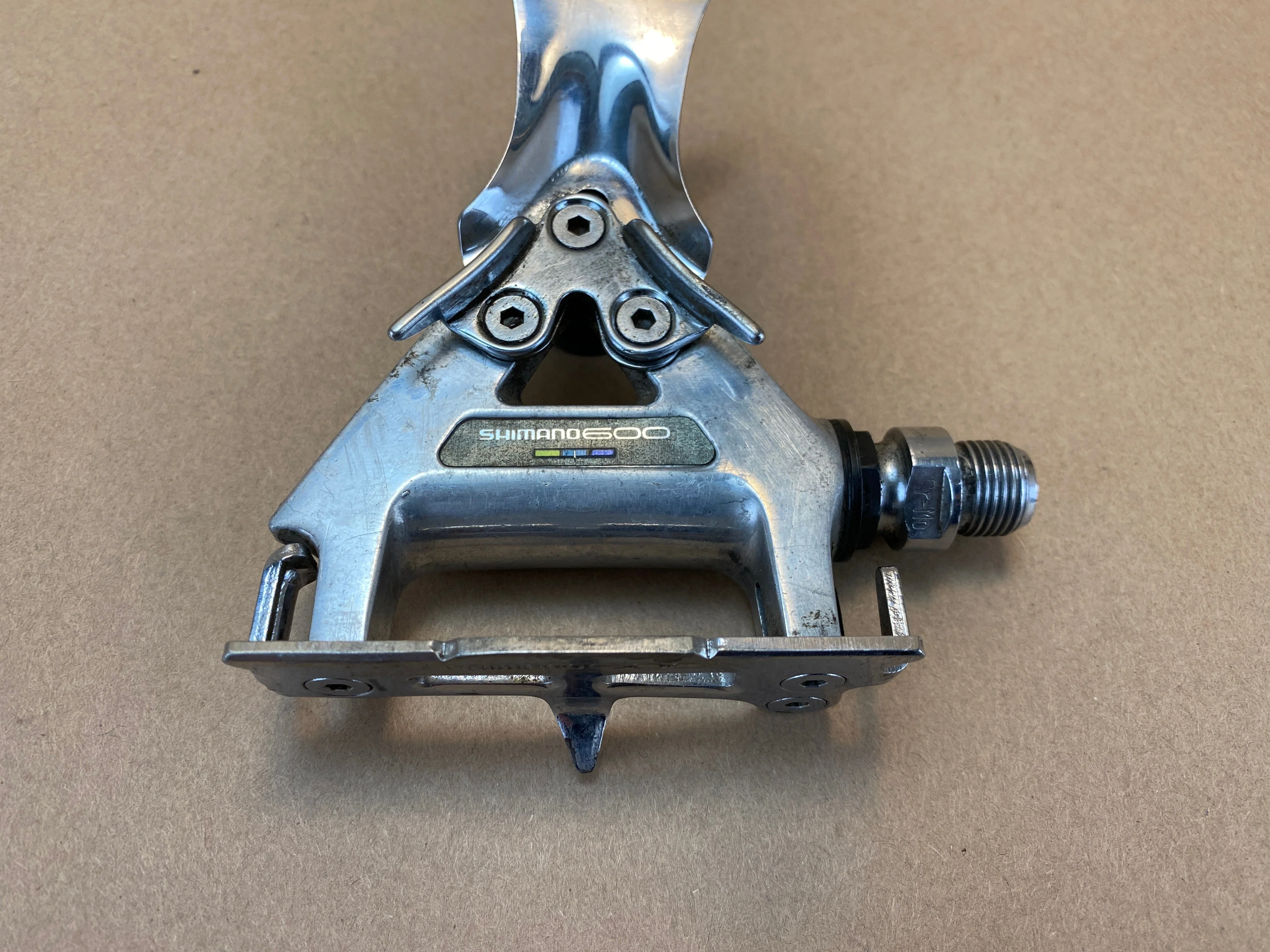 Shimano 600 Toe Clip Pedals - Image 5