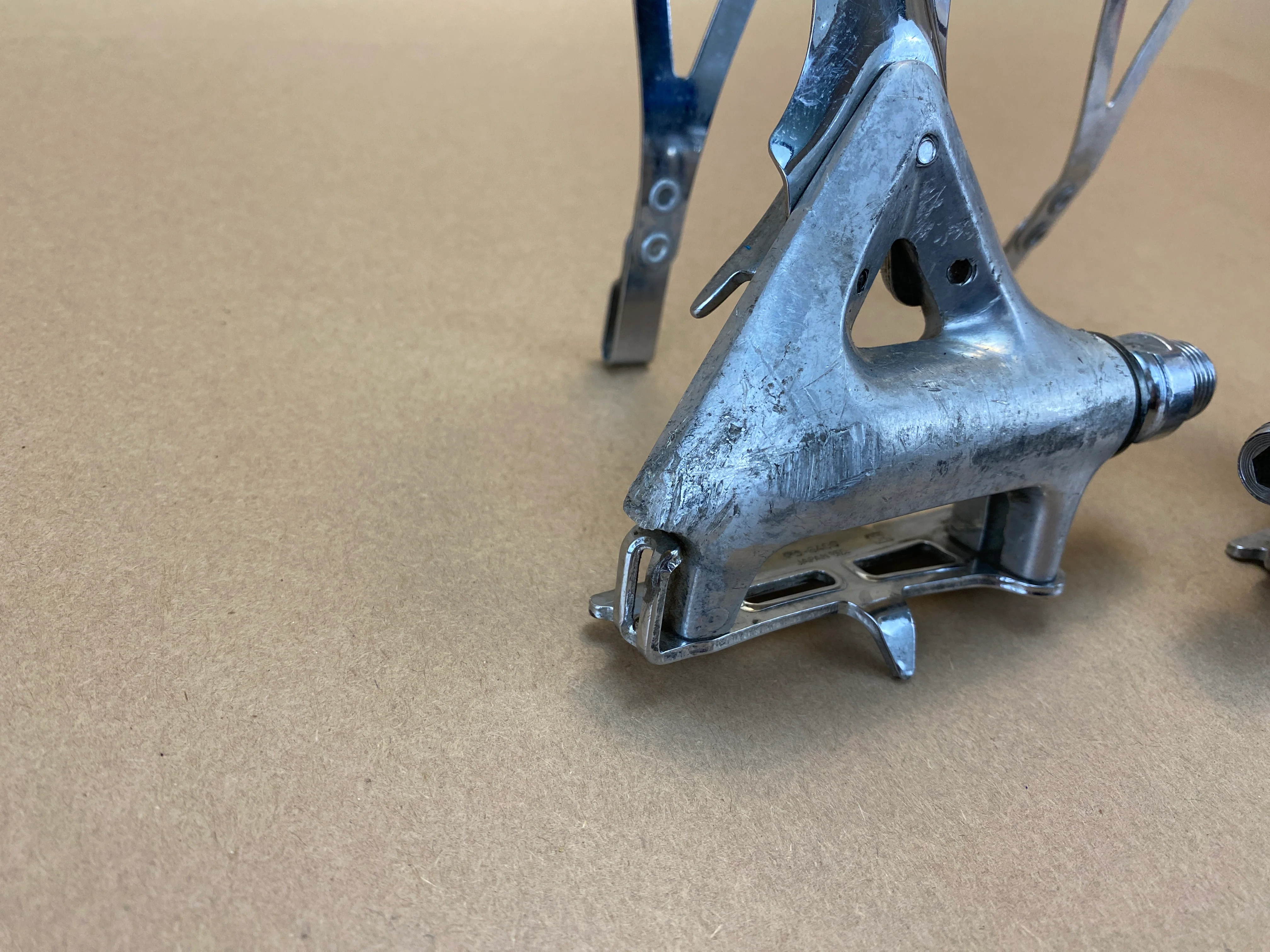 Shimano 600 Toe Clip Pedals - Image 8