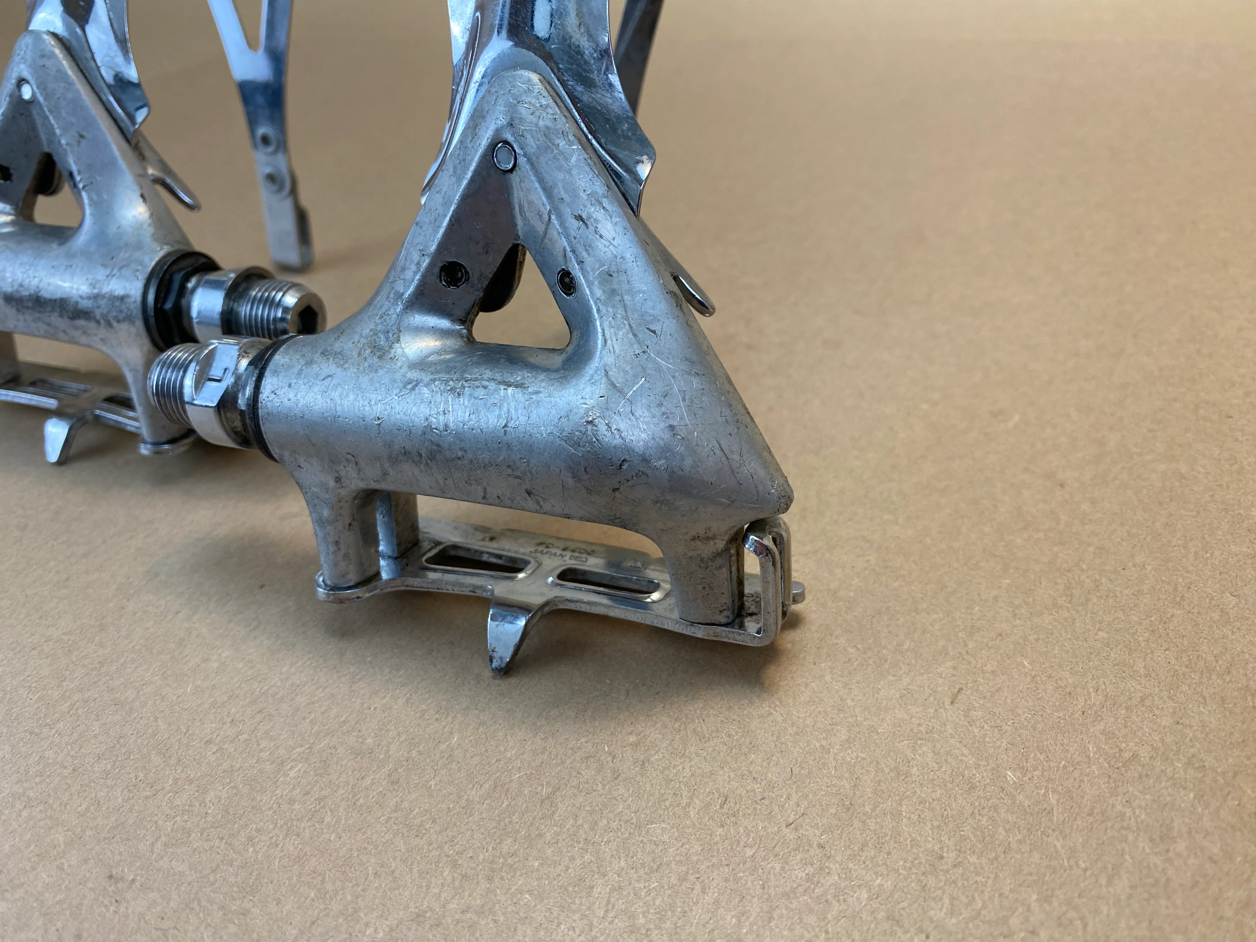 Shimano 600 Toe Clip Pedals - Image 9