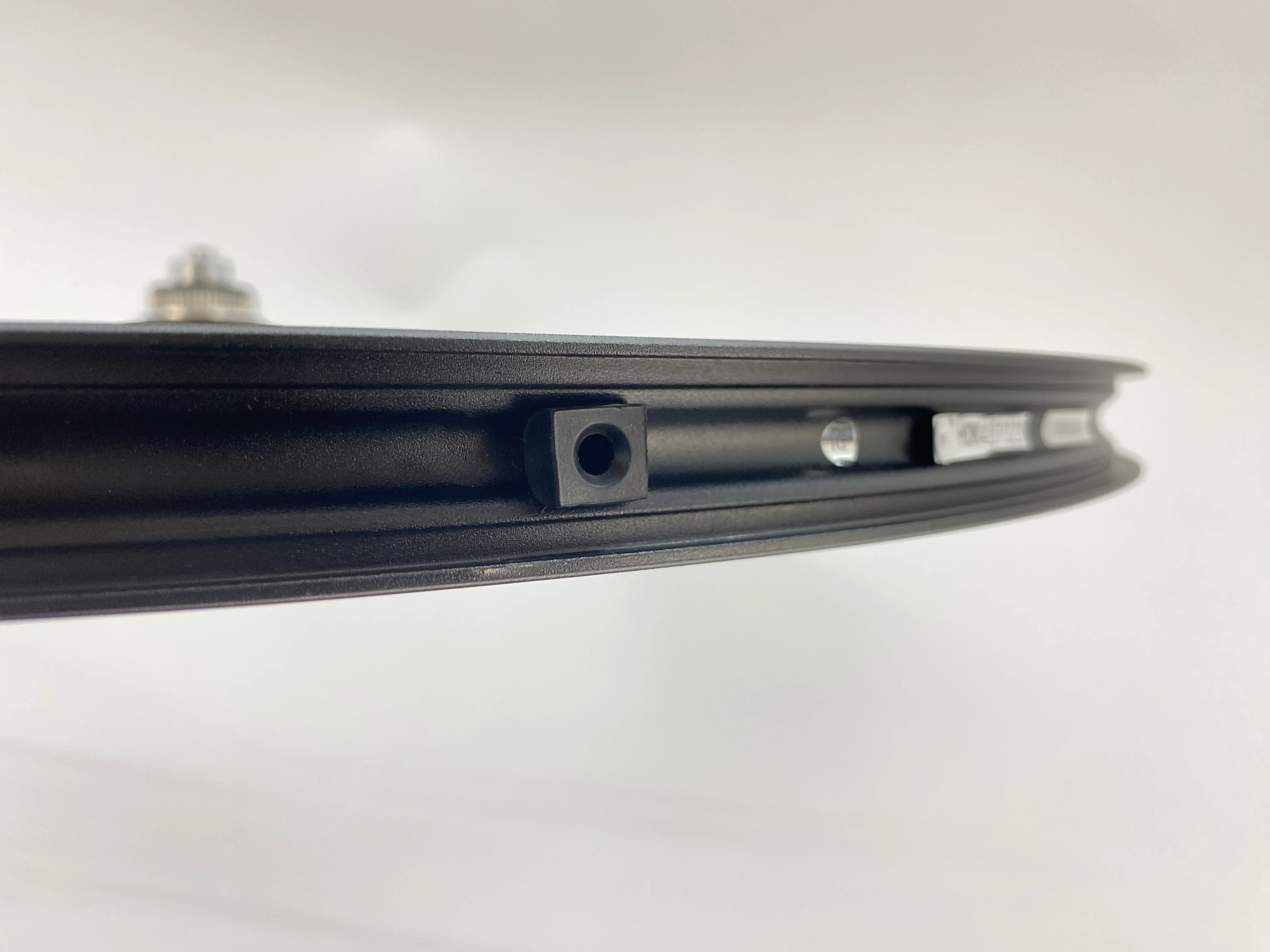 Shimano XT M775 Front Wheel 26 inch - Image 6