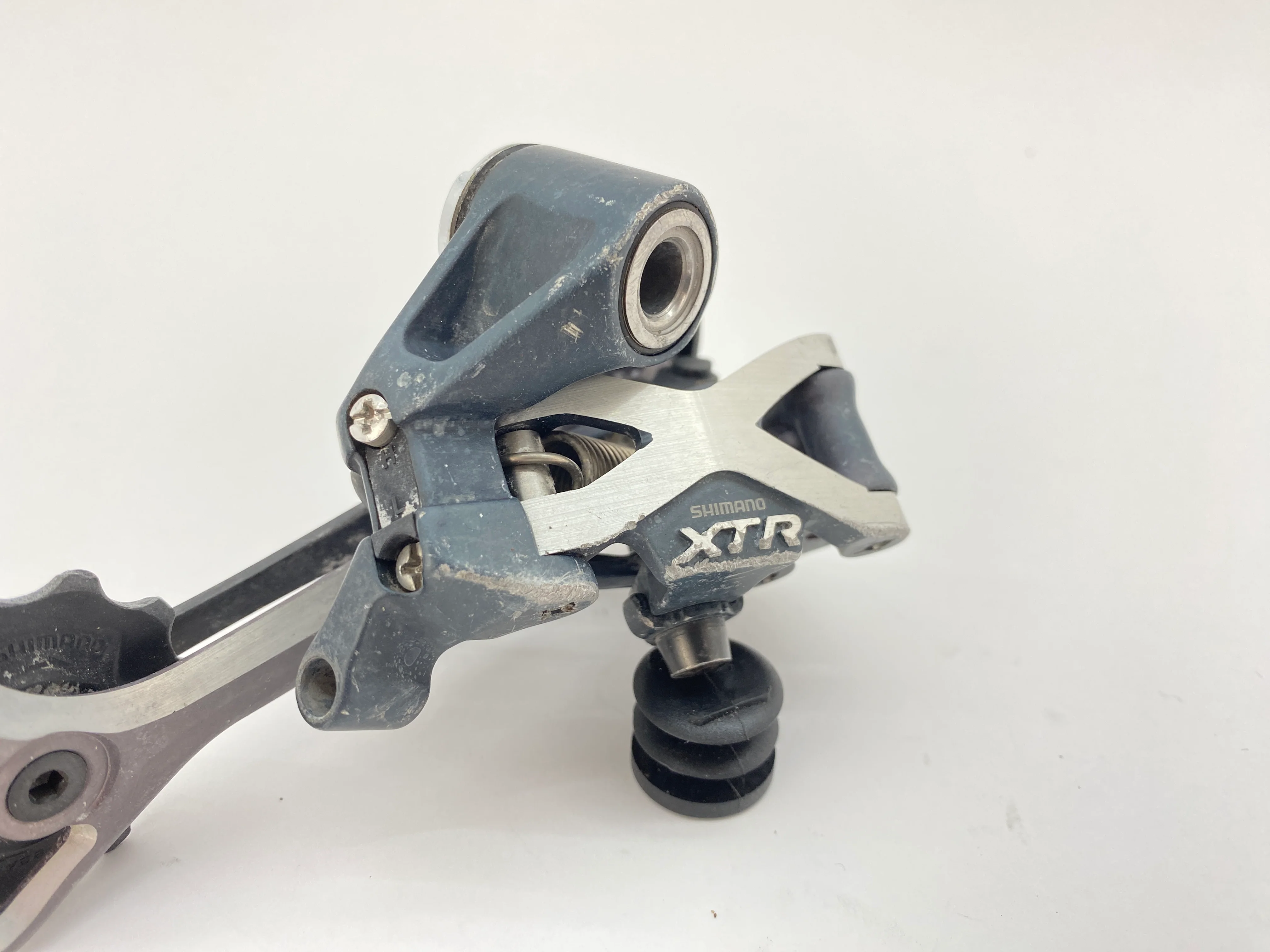 Shimano XTR 971 Rear Derailleur - 9 speed - Image 5