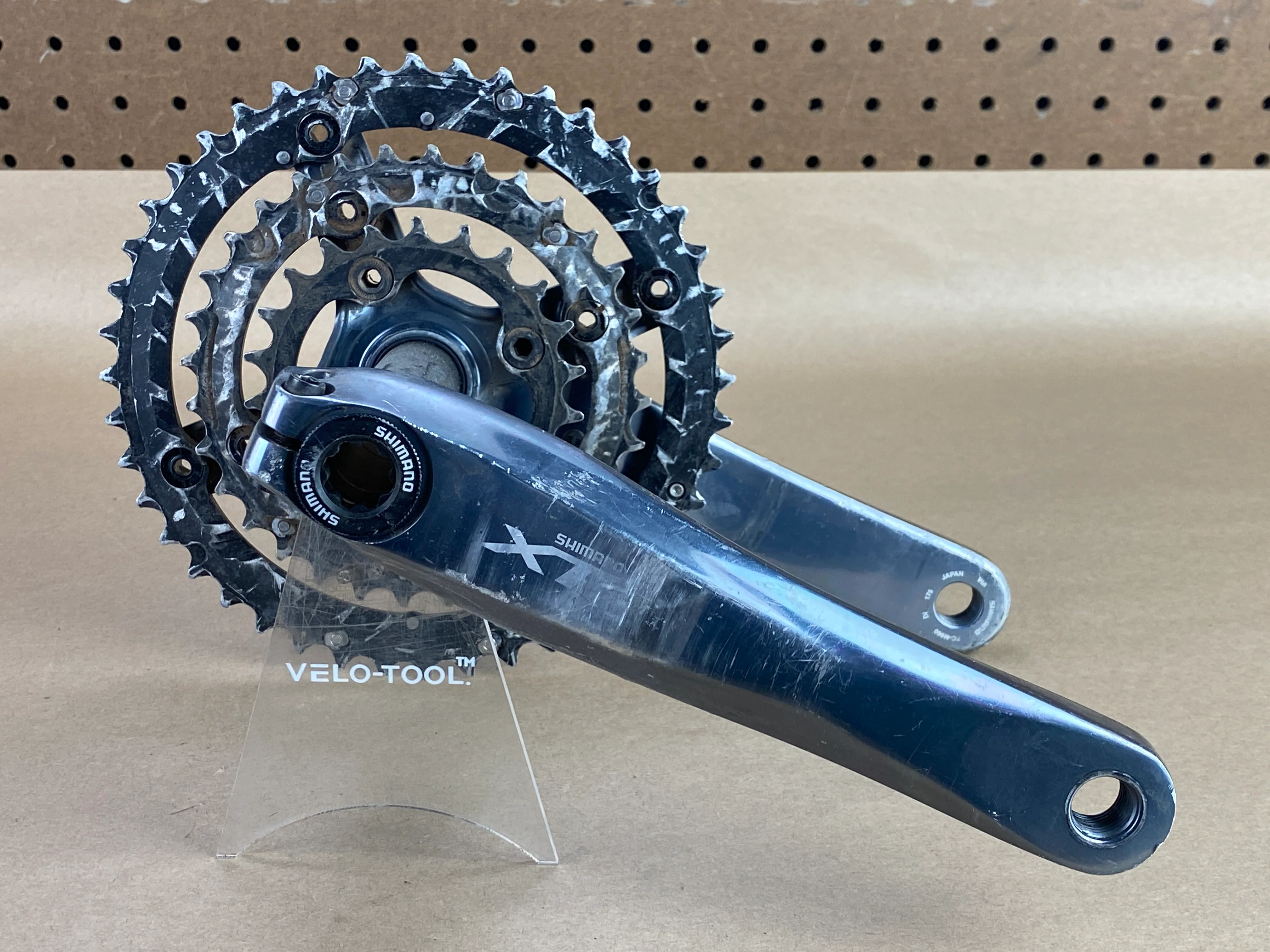 Shimano XTR FC-M960 Triple Crankset 175mm Fair - Image 3