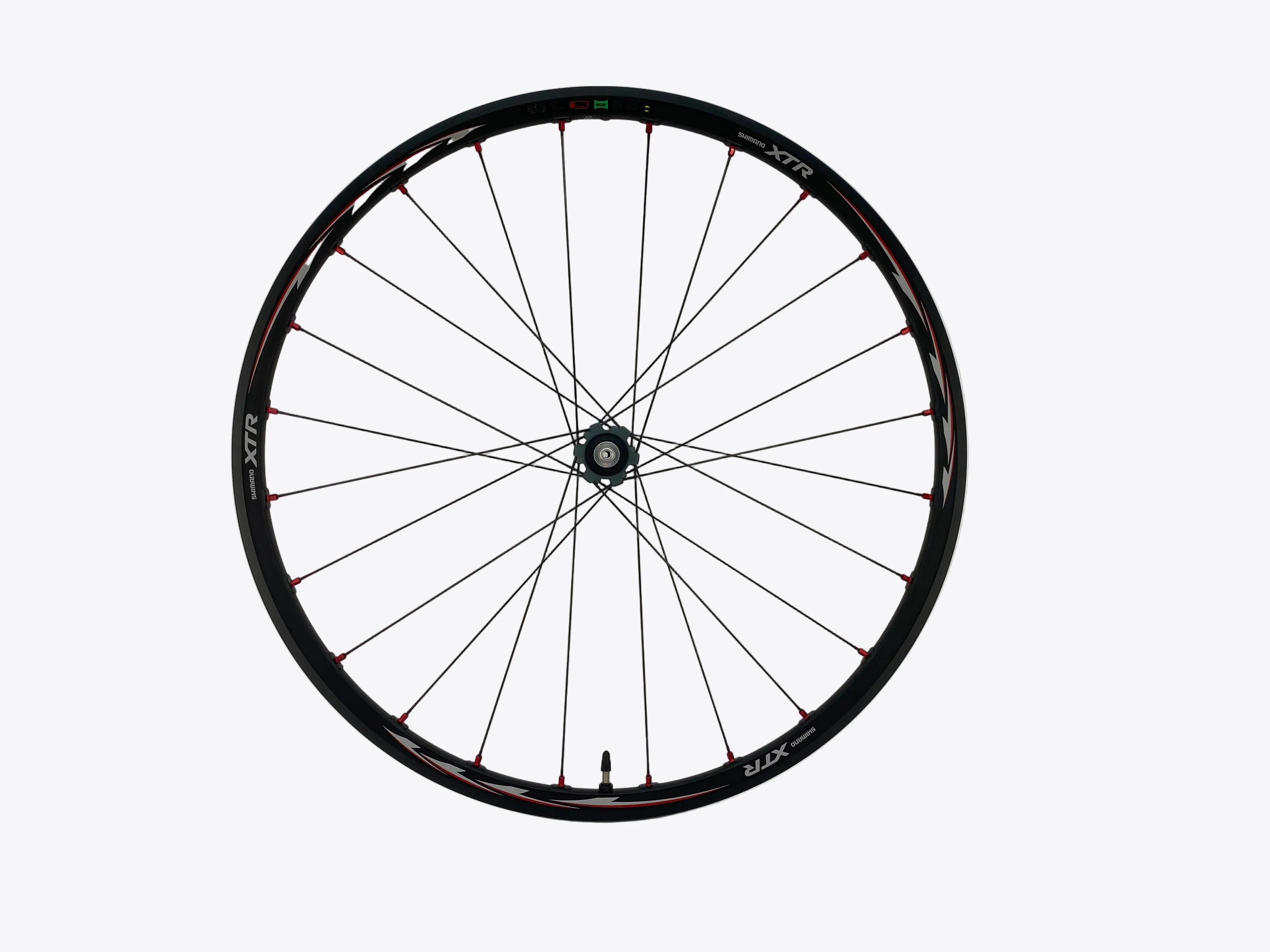 Shimano XTR M975 Front Wheel - 26 inch