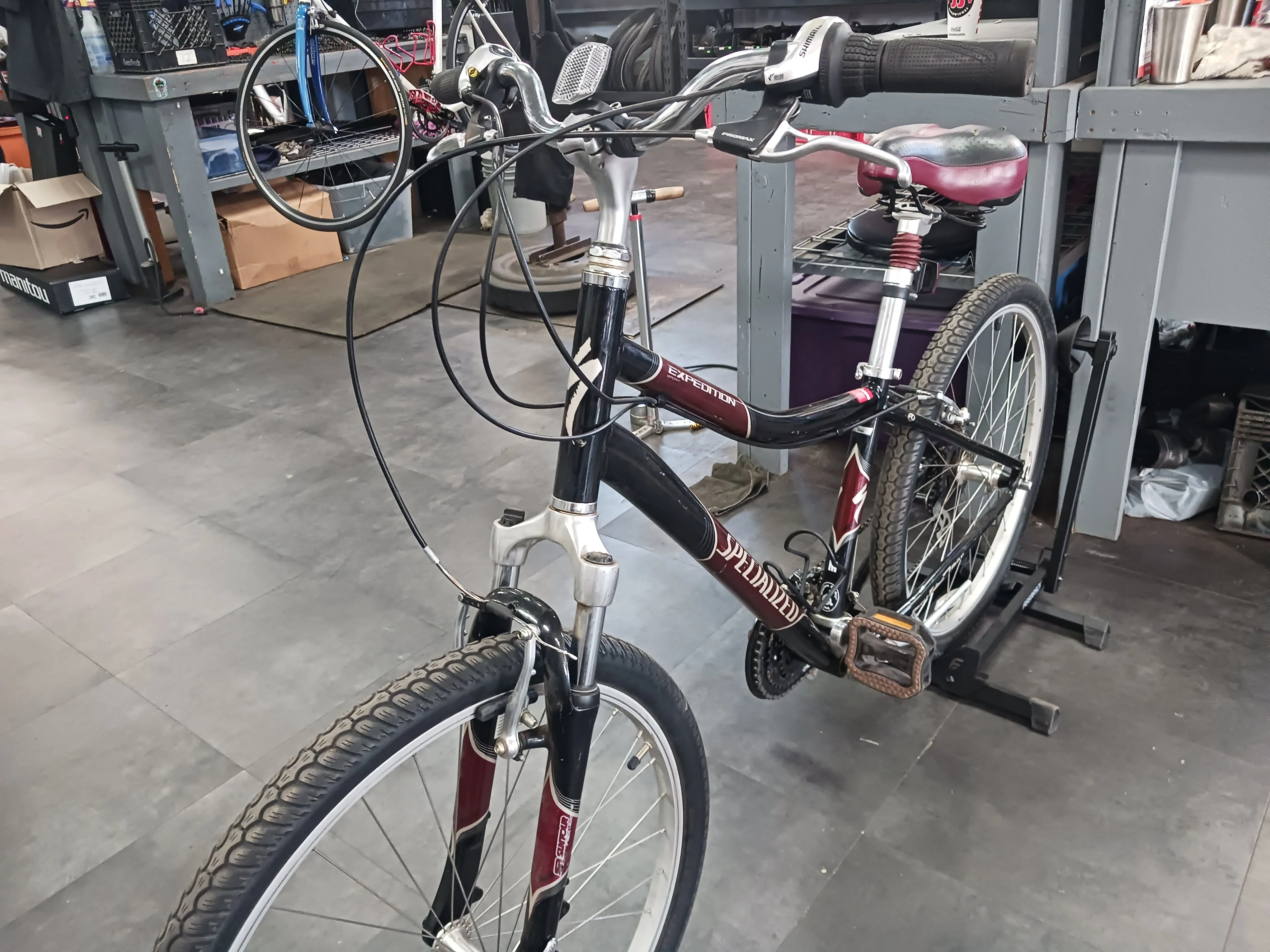Specialized Expedition, Cruiser Bike, Medium - Image 8