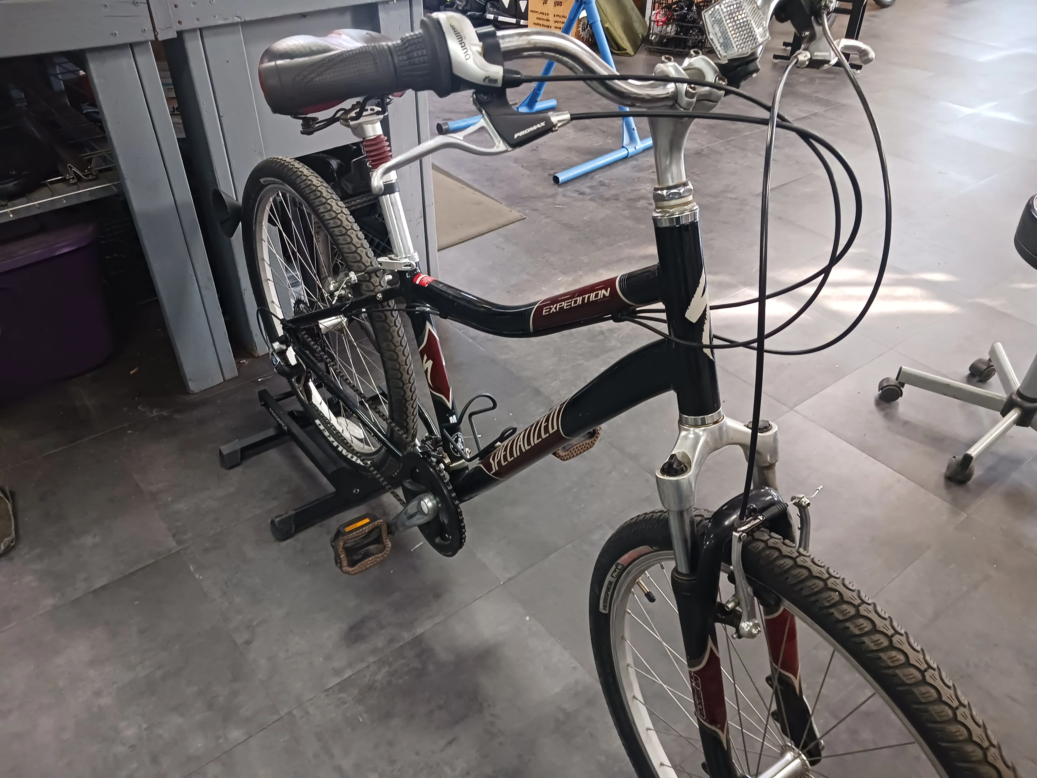 Specialized Expedition, Cruiser Bike, Medium - Image 9