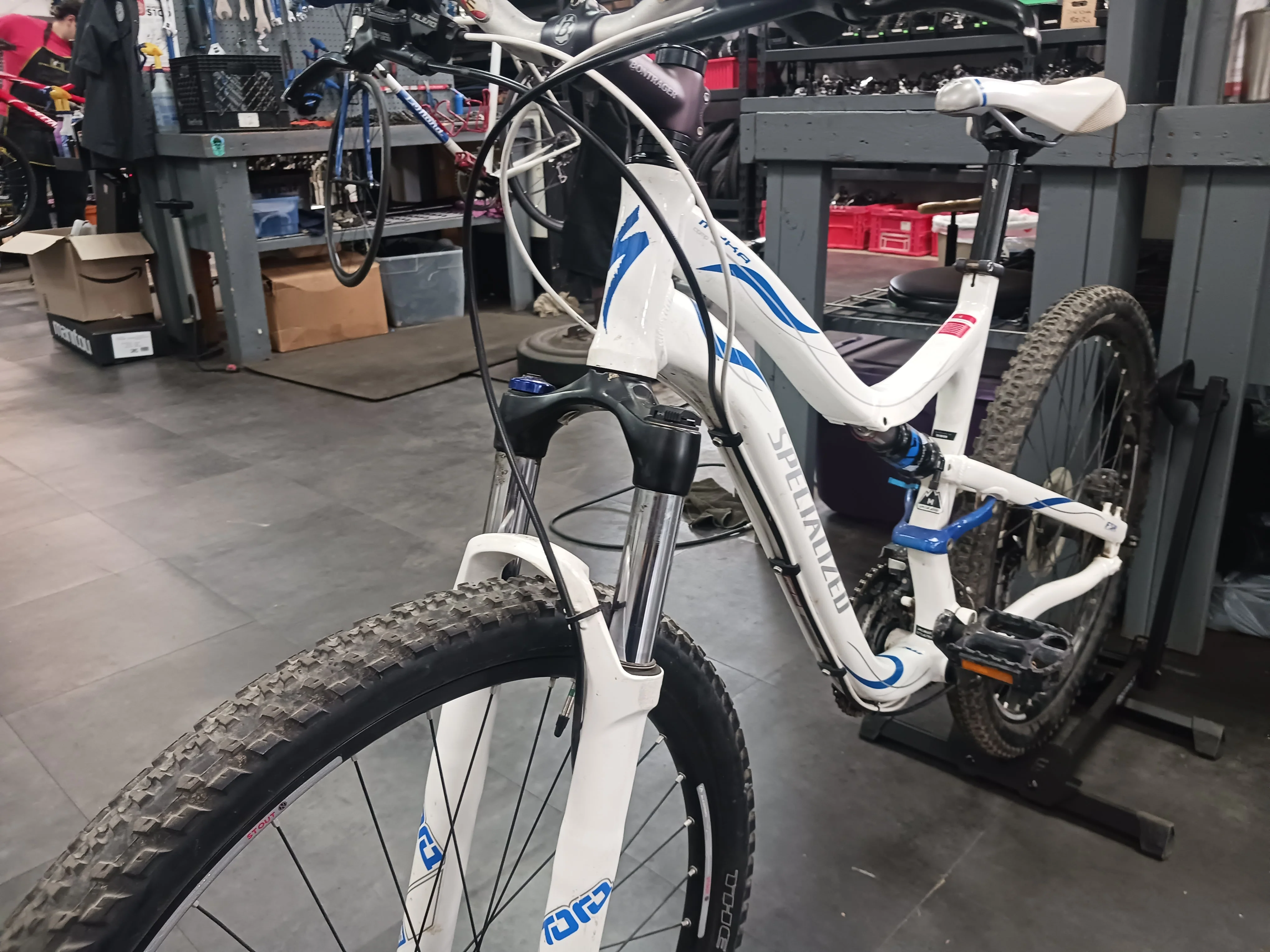 Specialized Myka Comp, Mountain Bike, Small - Image 3