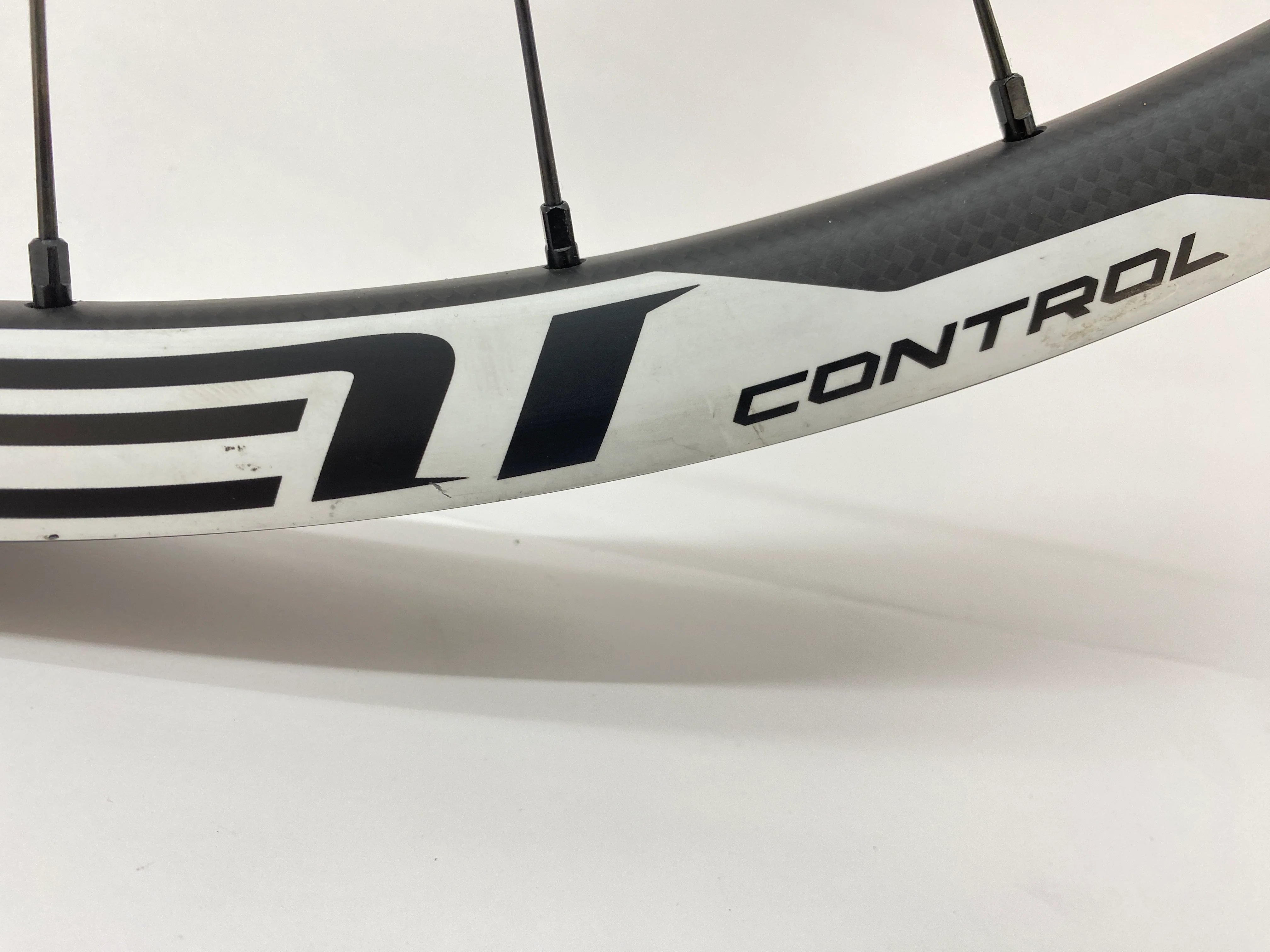 Specialized Roval Control Carbon Front Wheel 29 inch 15 x 100 - Image 3