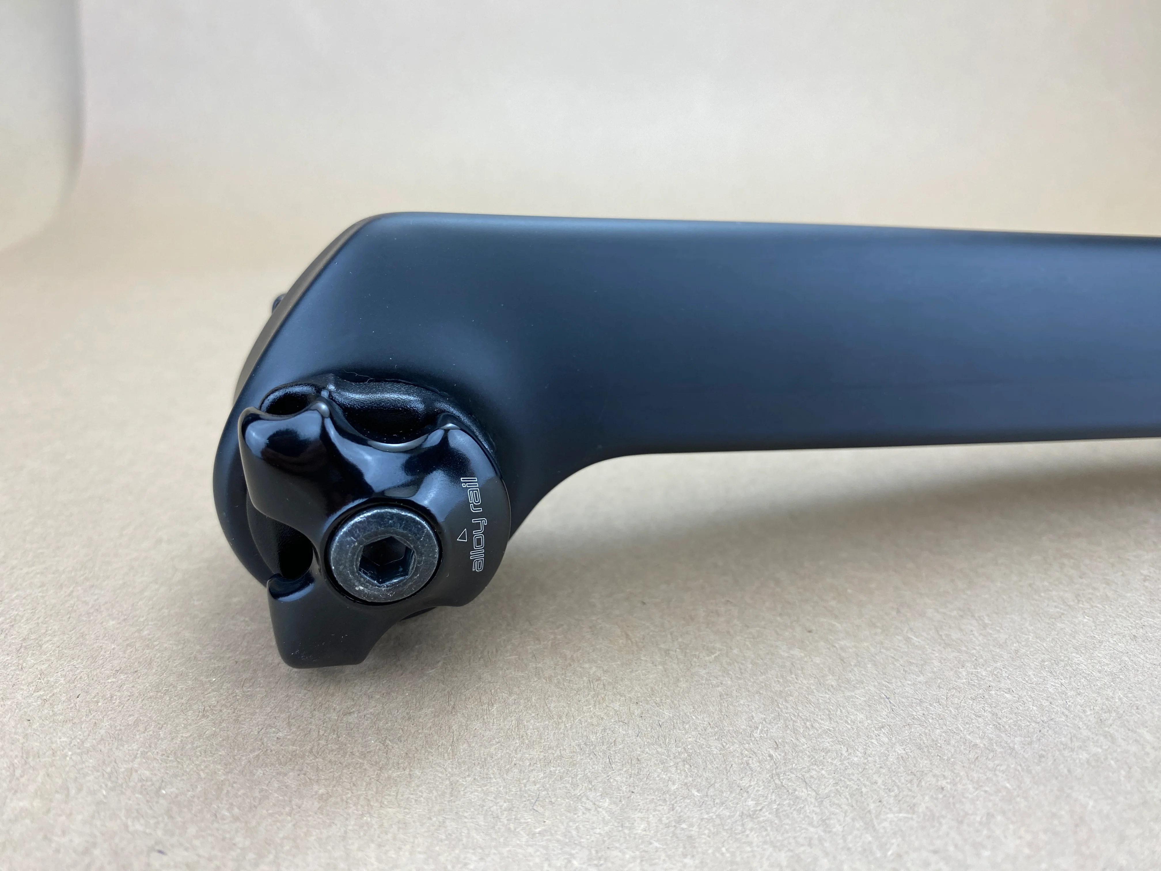 Specialized Shiv Disc Carbon Seatpost 350mm x 25mm - Image 3