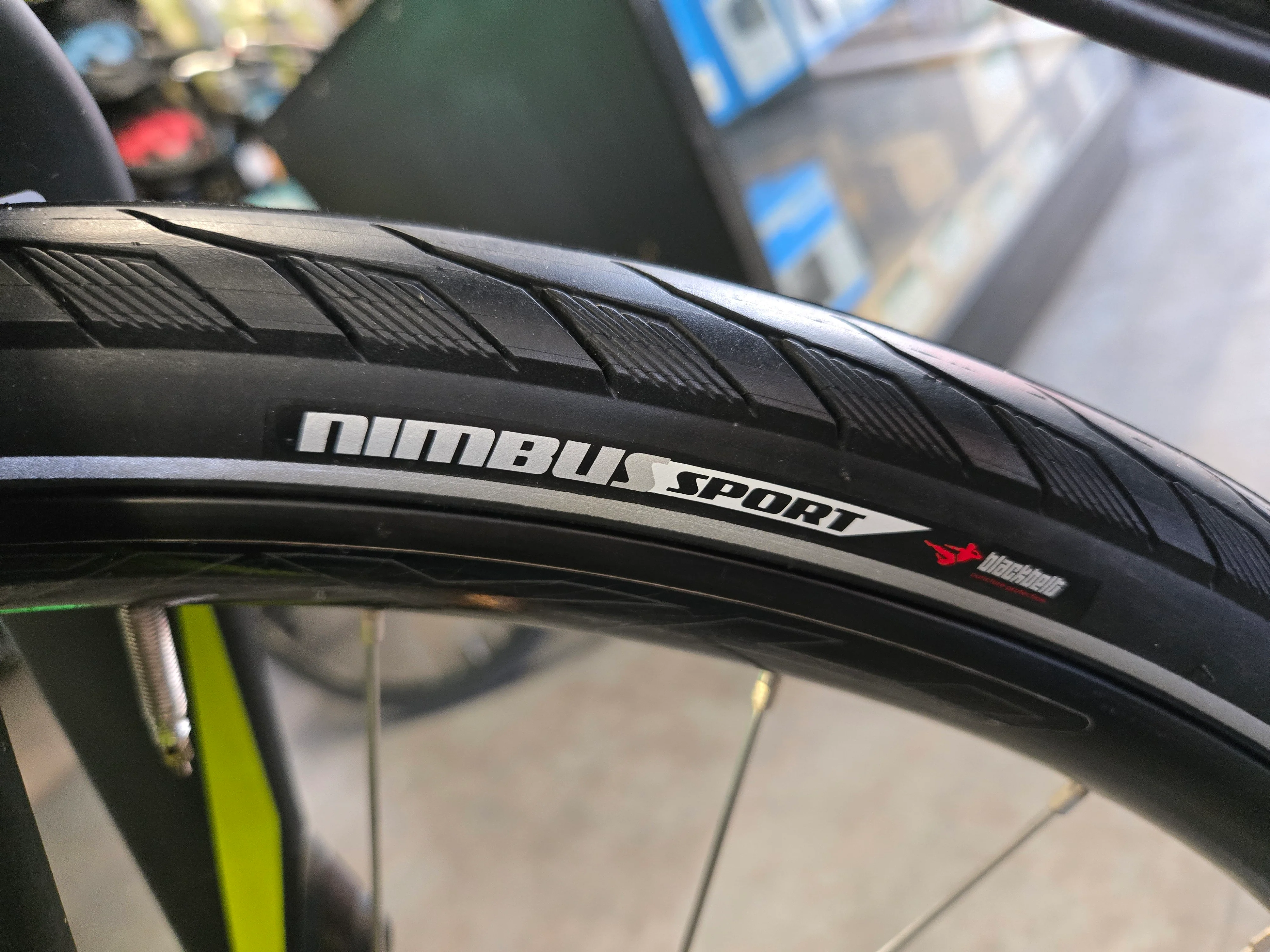Specialized Sirrus Expert, Hybrid Bike, Medium - Image 10