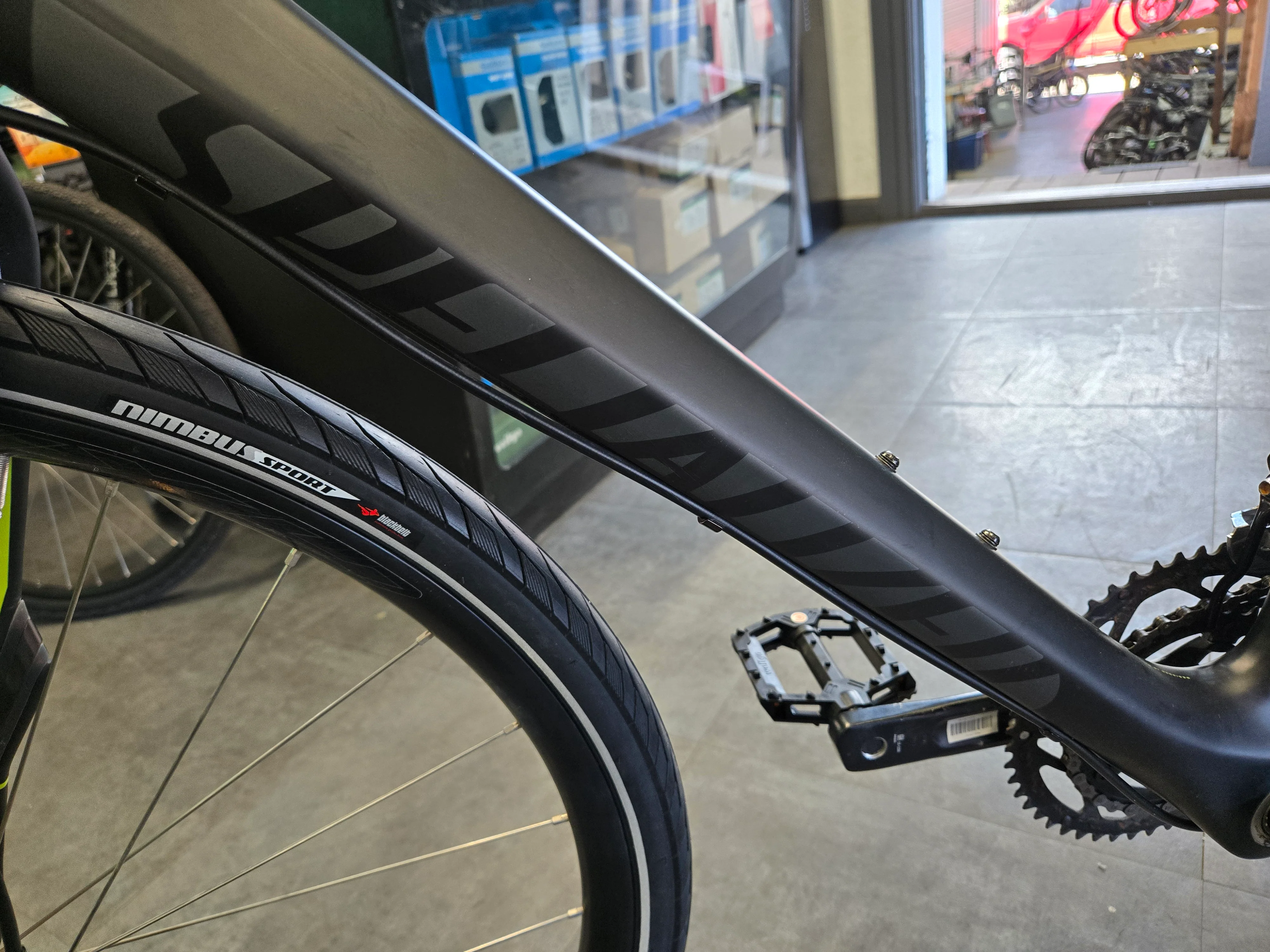 Specialized Sirrus Expert, Hybrid Bike, Medium - Image 11