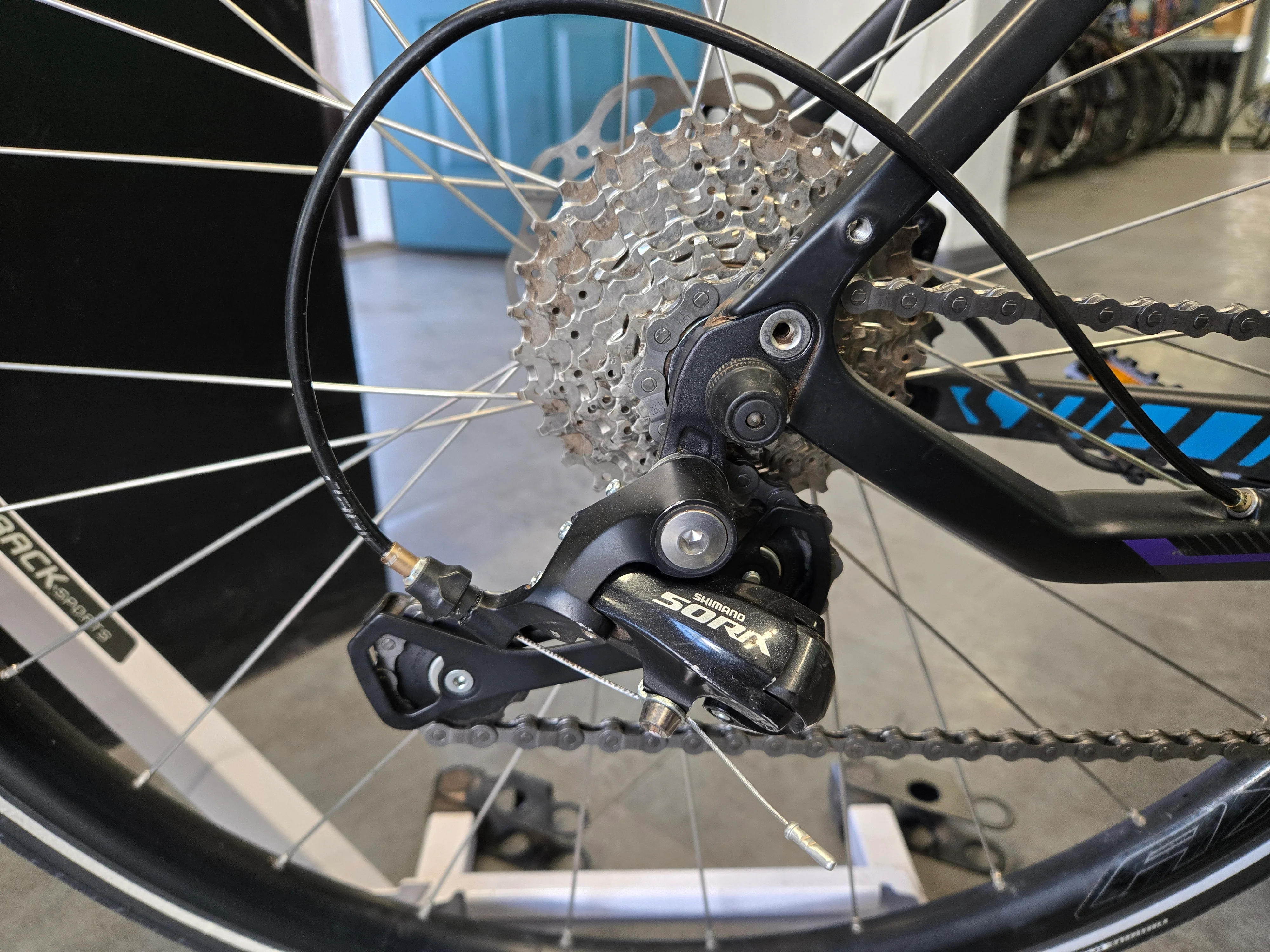 Specialized Sirrus Expert, Hybrid Bike, Medium - Image 3