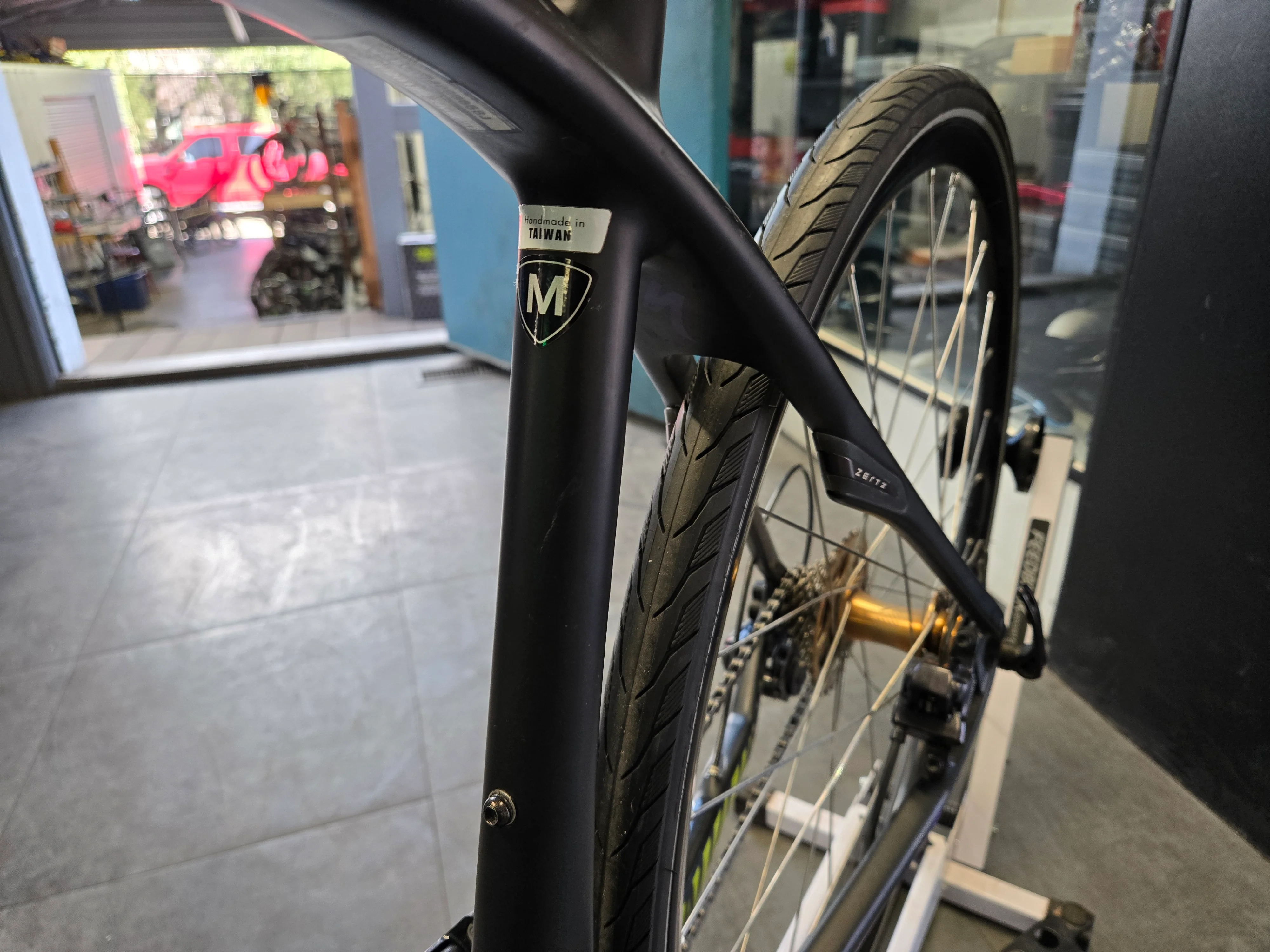 Specialized Sirrus Expert, Hybrid Bike, Medium - Image 8
