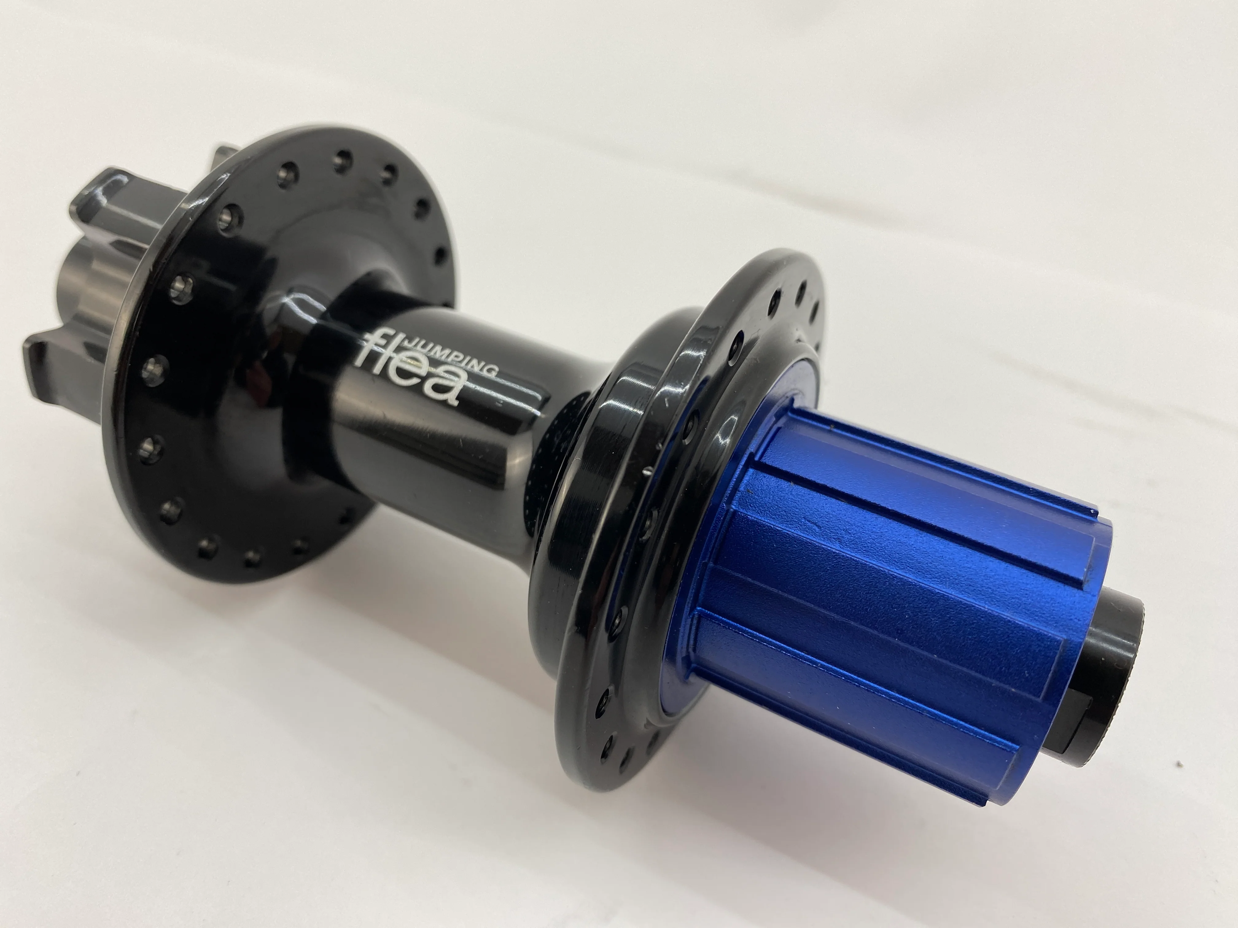 Sun Ringle Jumping Flea Rear Hub 36 hole 150mm - Image 4