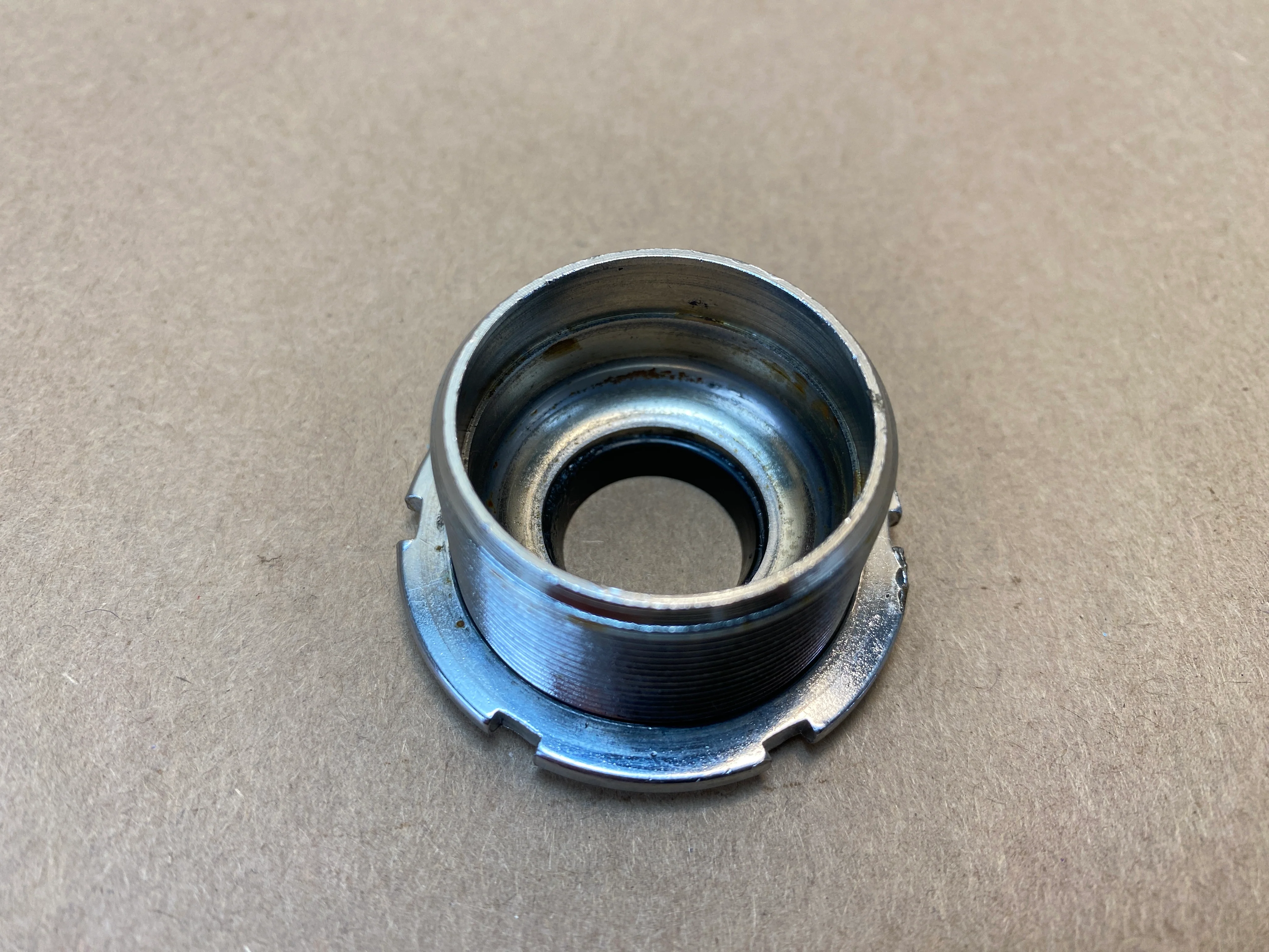 Suntour Grease Guard Bottom Bracket - 126mm - Image 5