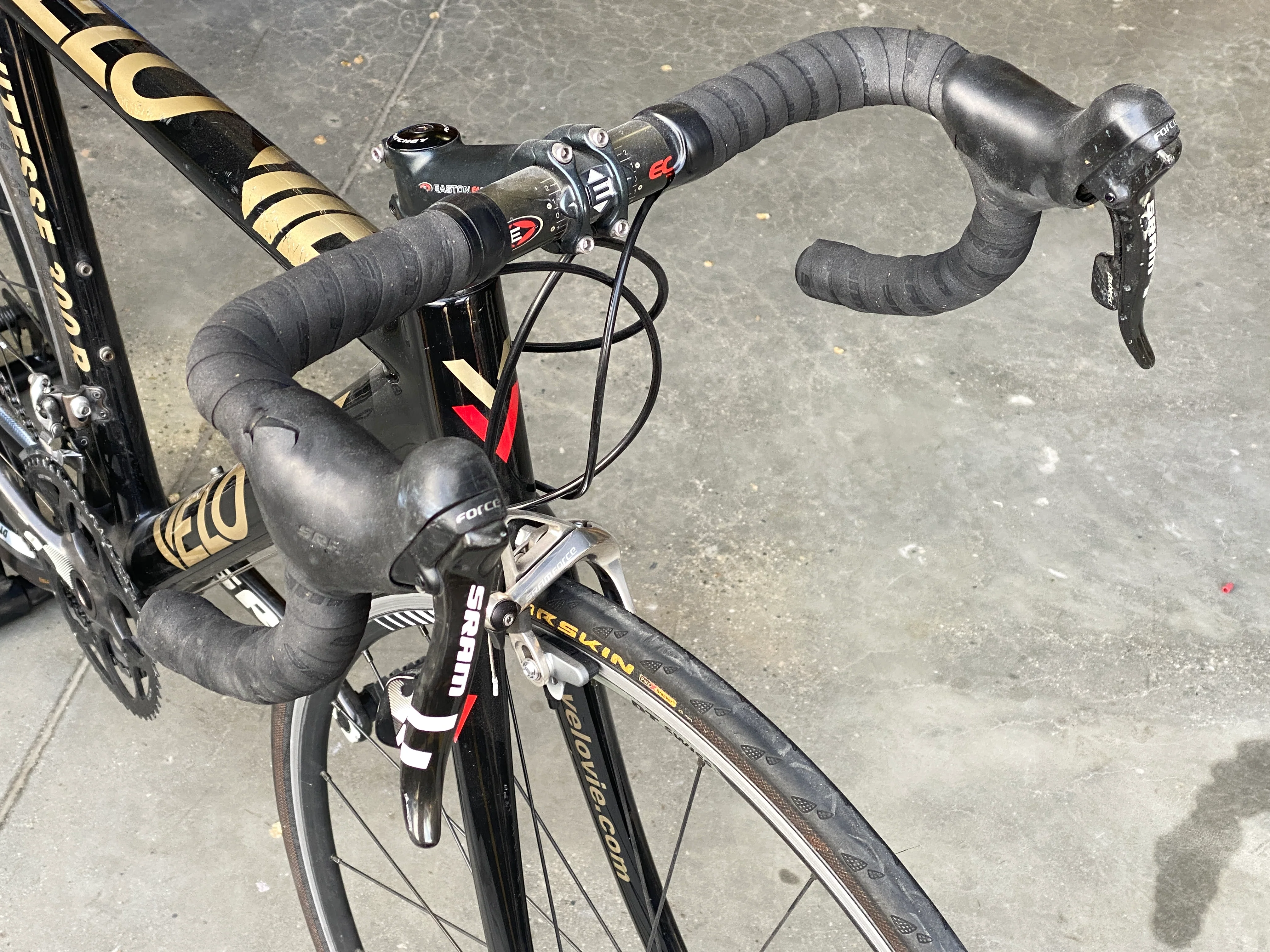 VeloVie Carbon Road Bike 52cm - Image 5