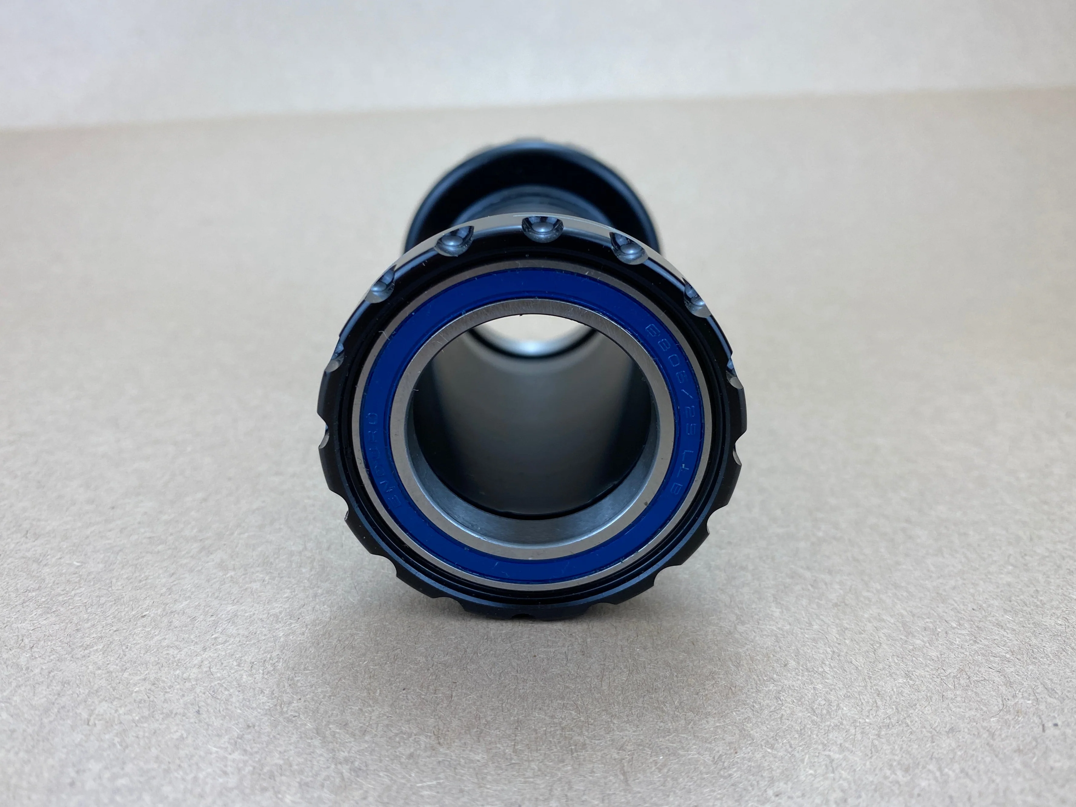 Wheels Mfg. Abec-3 Bottom Bracket Dub Italian - Image 3